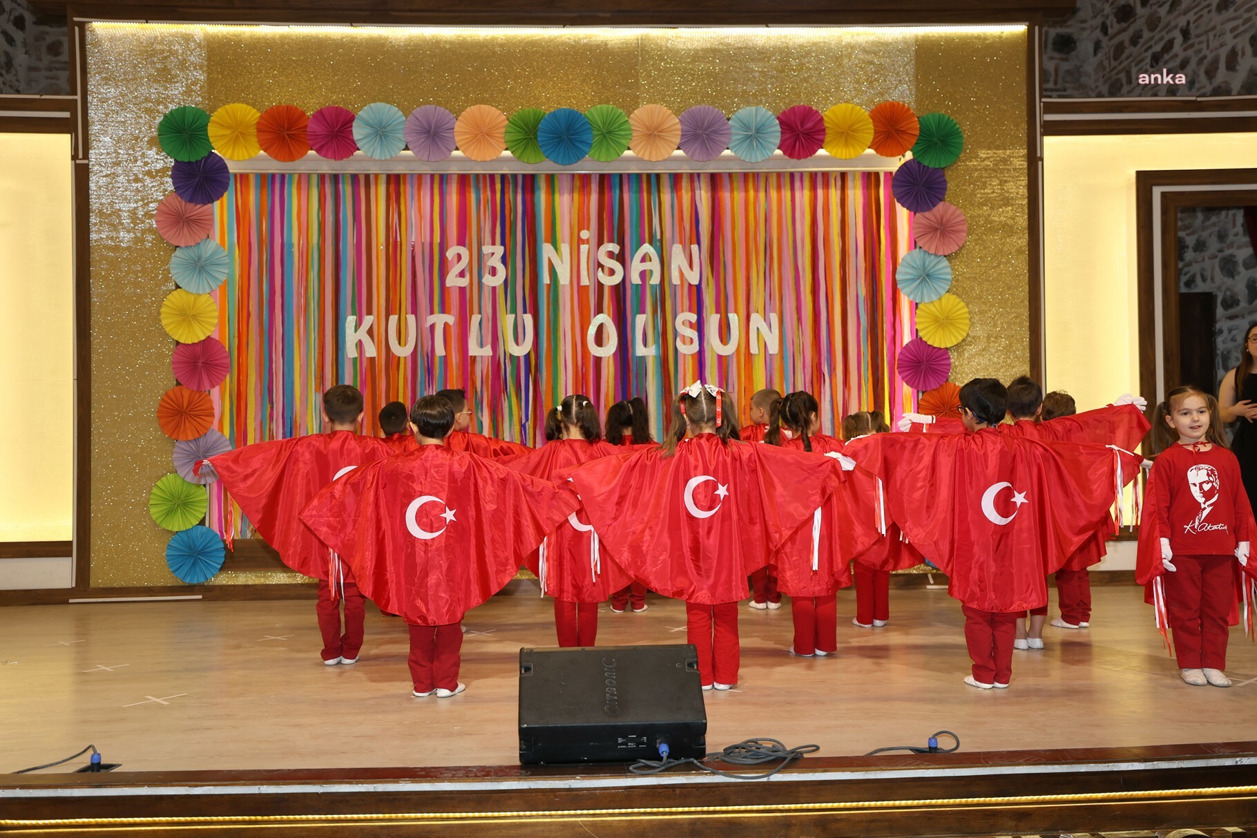Şehzadeler Belediyesi Çocuk Evleri'nde 23 Nisan coşkusu