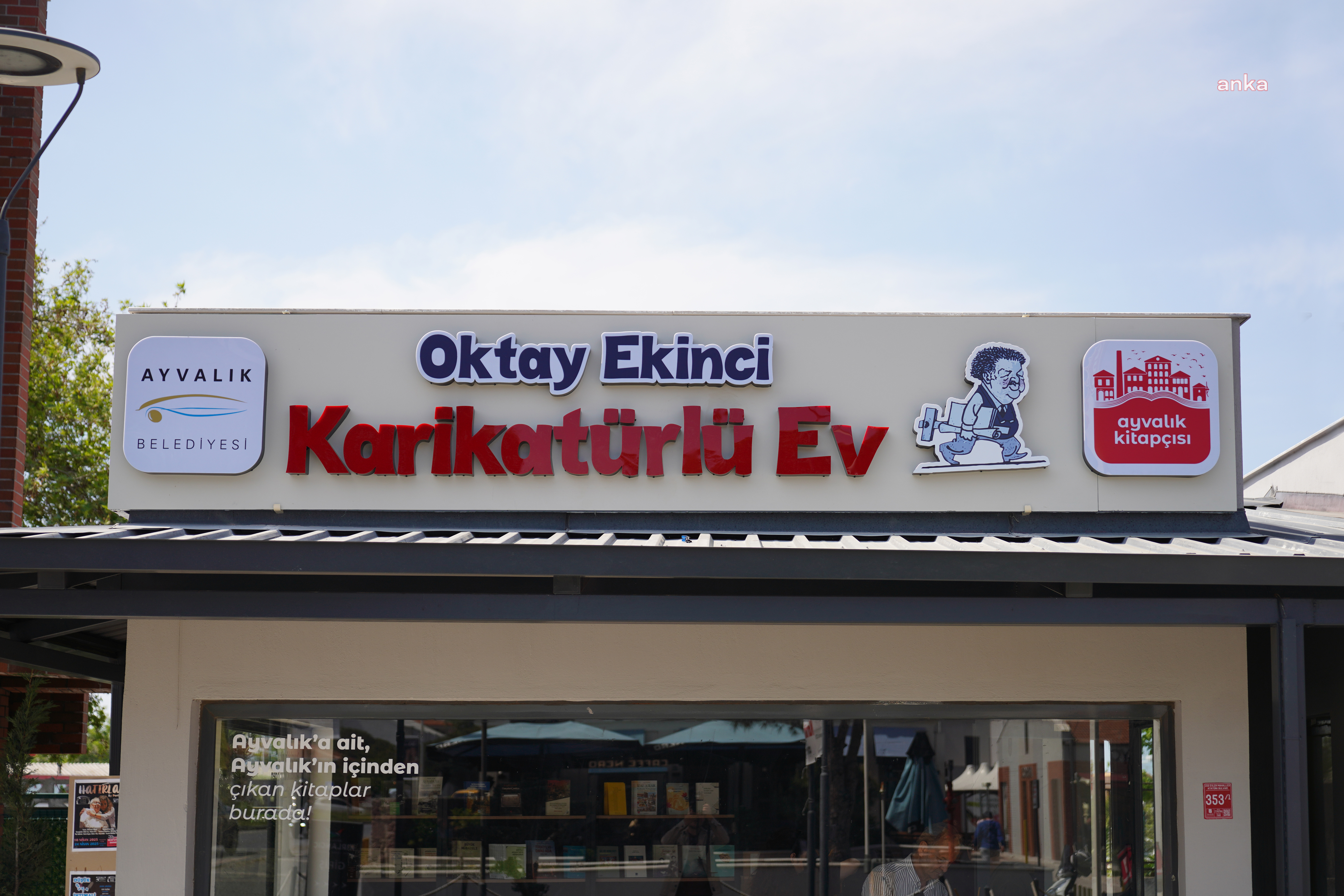 Ayvalık'ta "Oktay Ekinci Karikatürlü Ev" açılıyor