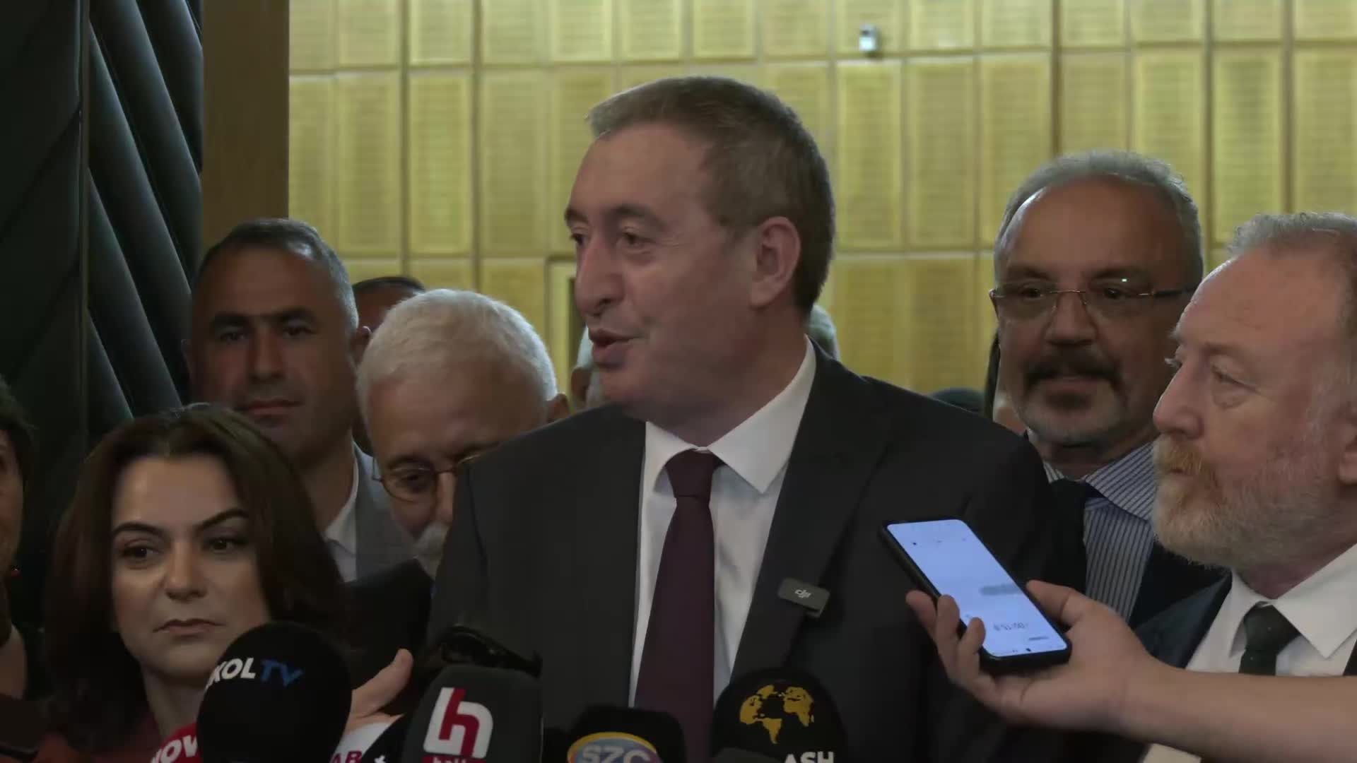 DEM Parti Eş Genel Başkanı Bakırhan'dan "İmralı heyeti- Bakan Tunç görüşmesi" açıklaması: "Tarih henüz net değil"