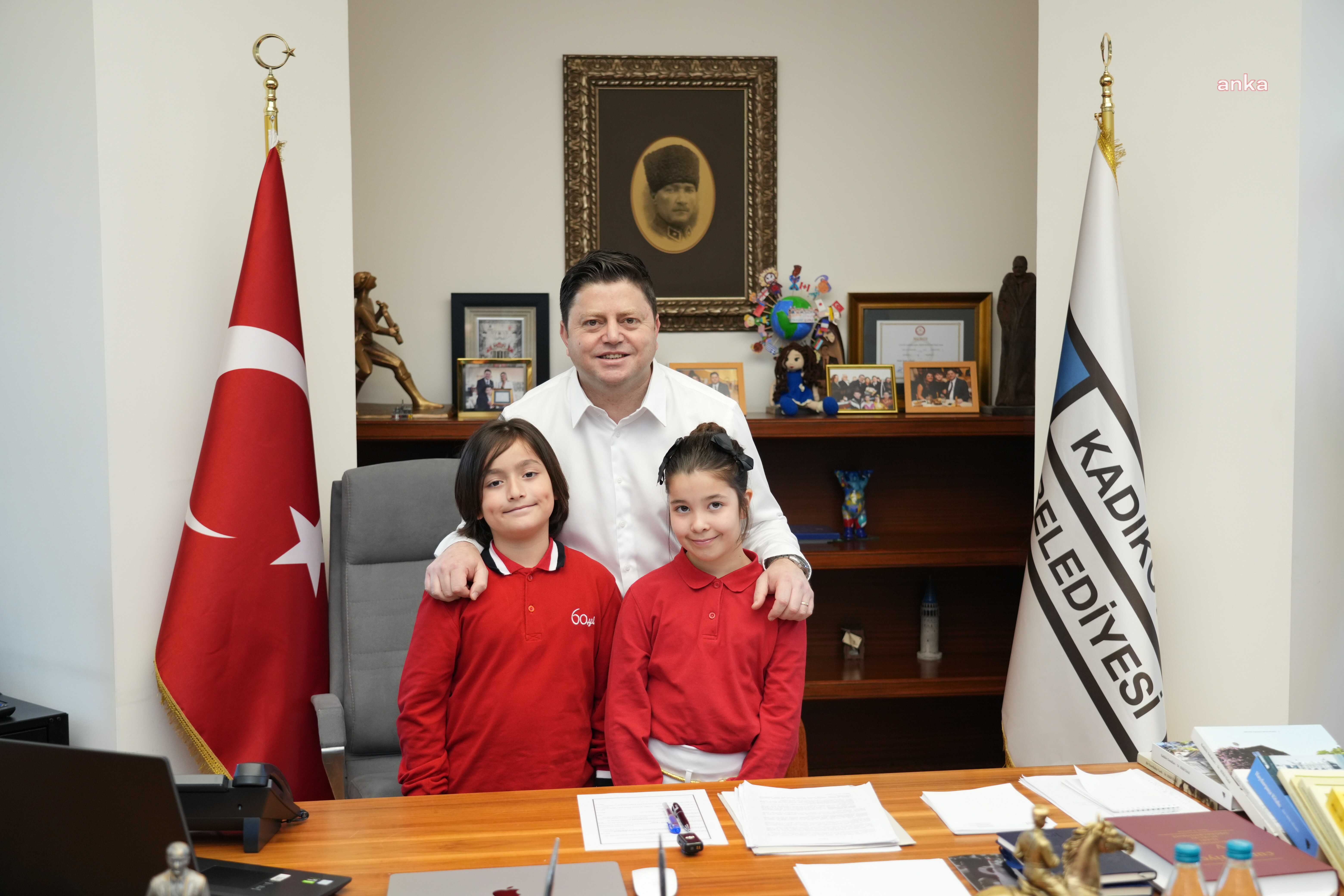 Kadıköy Belediye Başkanı Kösedağı, koltuğunu ilkokul öğrencilerine devretti