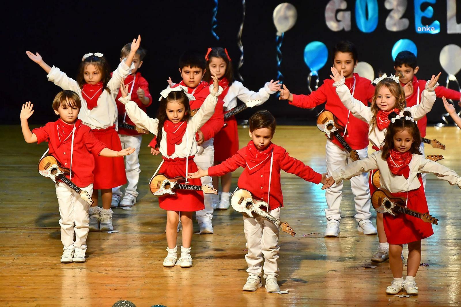 İzmir’in ‘Yuva’larında 23 Nisan coşkusu