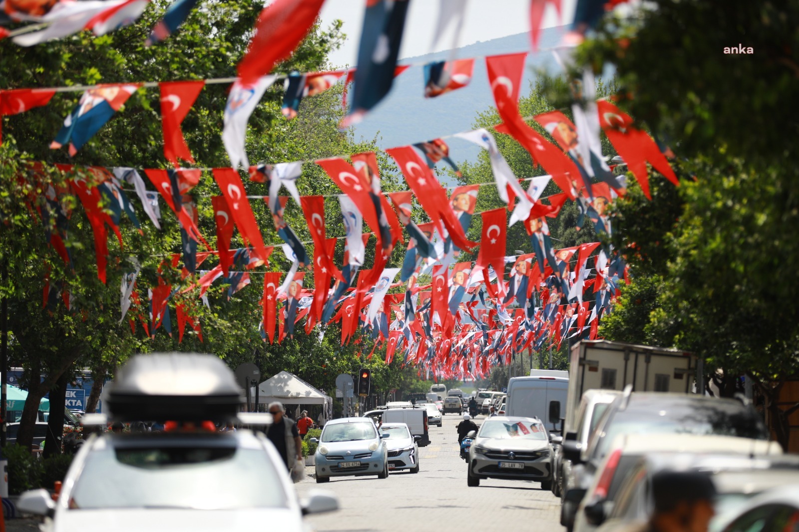 Efes Selçuk sokakları Türk Bayraklarıyla donatıldı