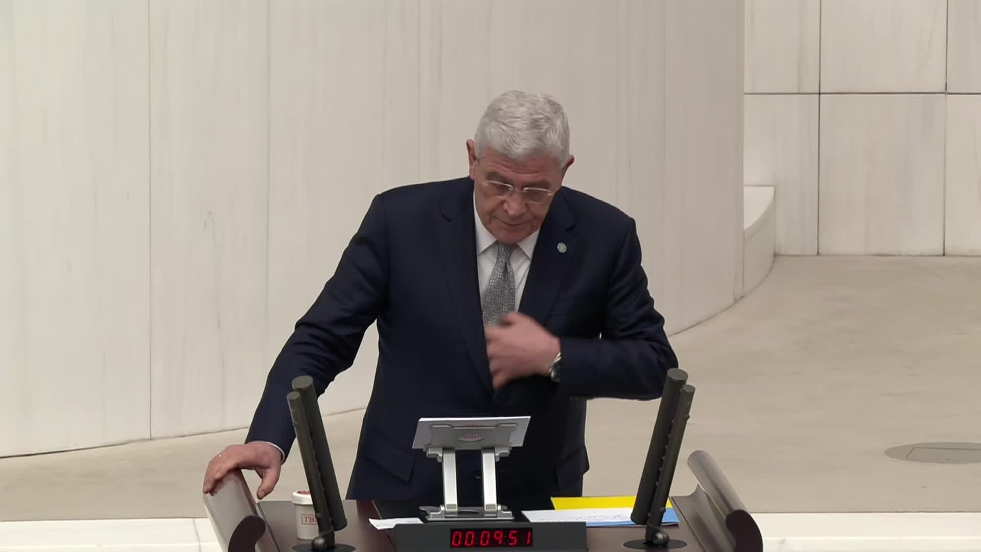 TBMM Genel Kurulu Özel Oturumu... Müsavat Dervişoğlu: "Camdan saraylarda oturan despotların birbirlerinin camlarına taş attığı bu oyuna hep birlikte son verebiliriz"