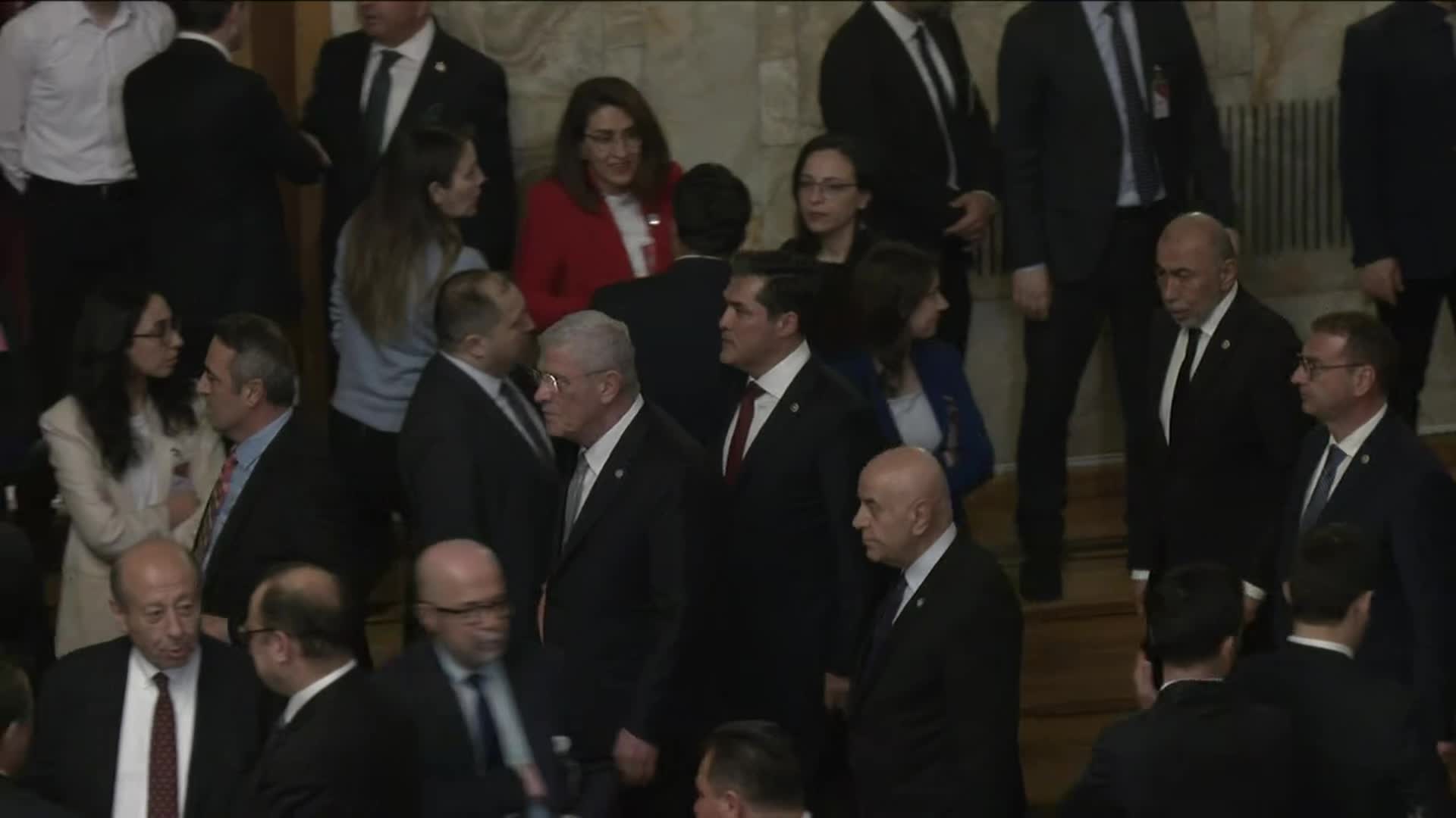 TBMM'de 23 Nisan resepsiyonu.... Kurtulmuş'un ev sahipliğindeki resepsiyona CHP'liler katılmadı