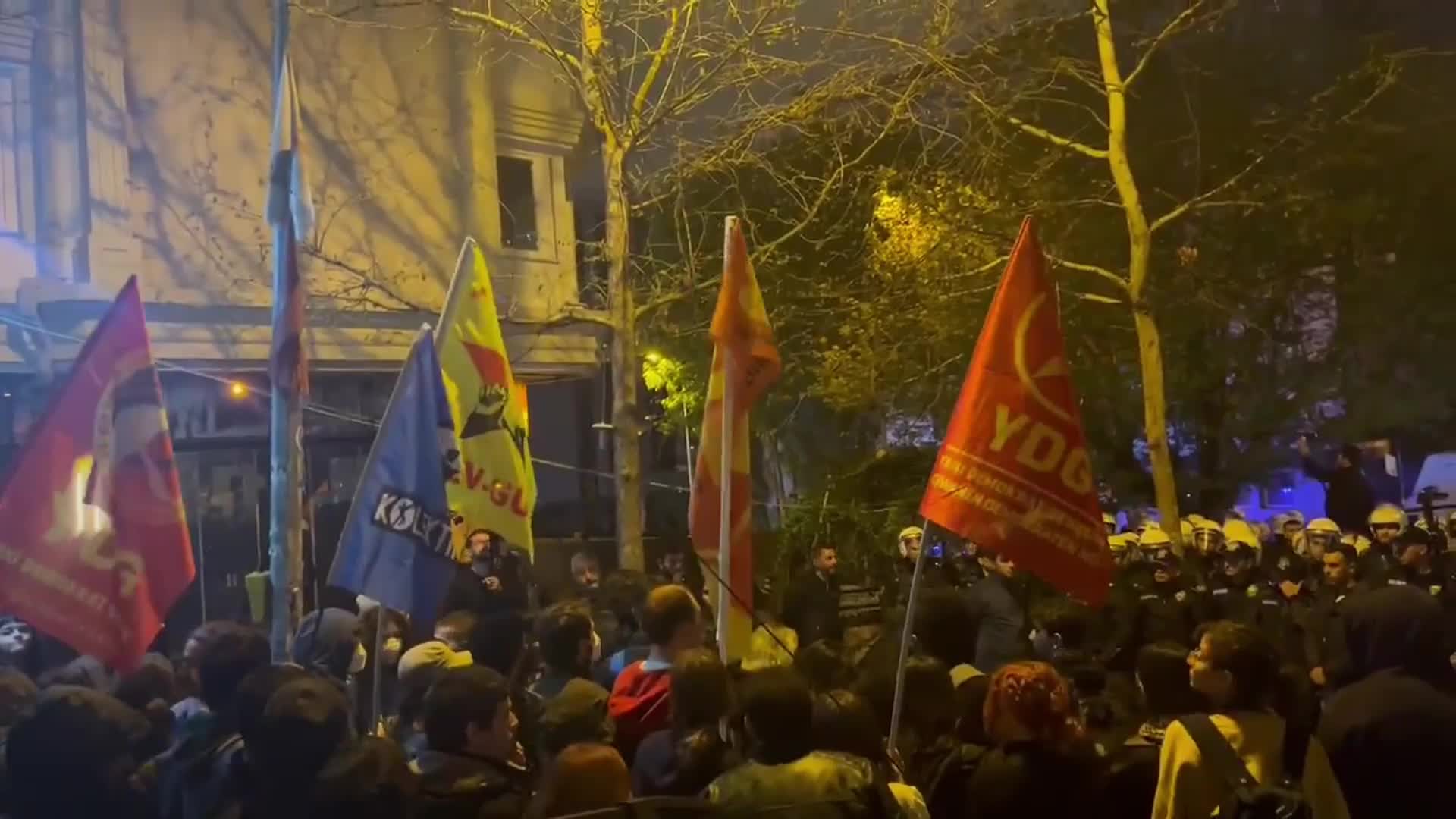 Ankara'da üniversite öğrencilerinin deprem protestosuna müdahale: 11 gözaltı