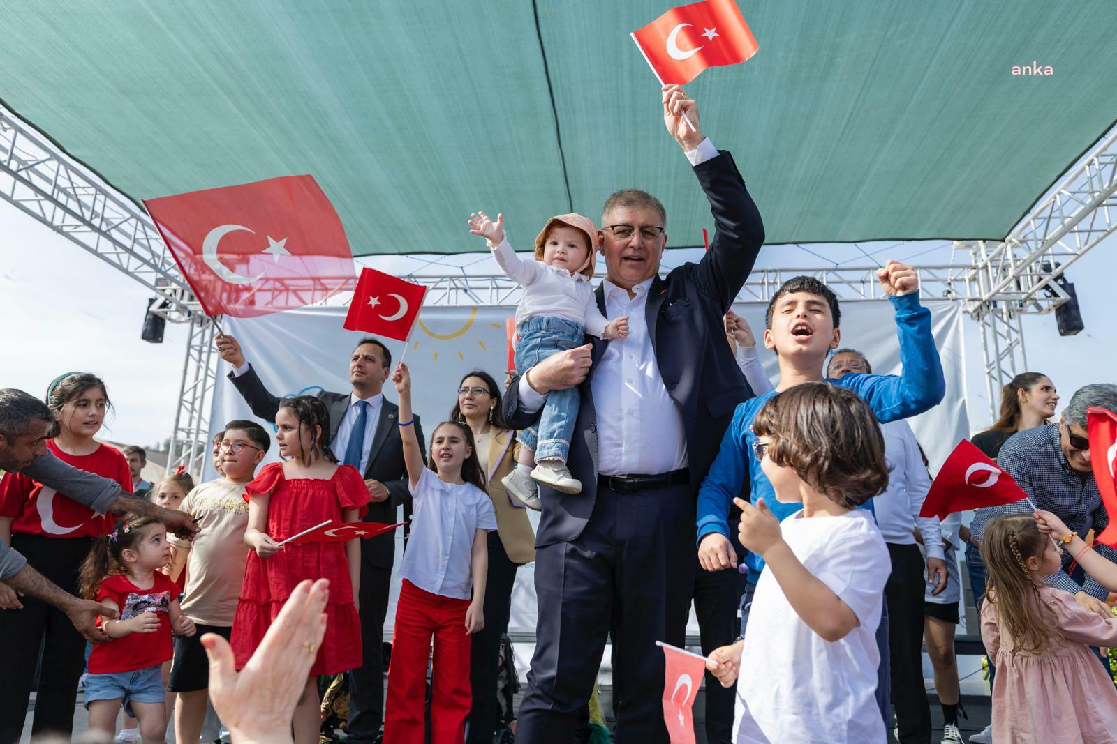 İzmir Büyükşehir Belediye Başkanı Tugay: "Çocuklarımıza bizden bekledikleri o güzel ülkeyi hep beraber armağan edelim"