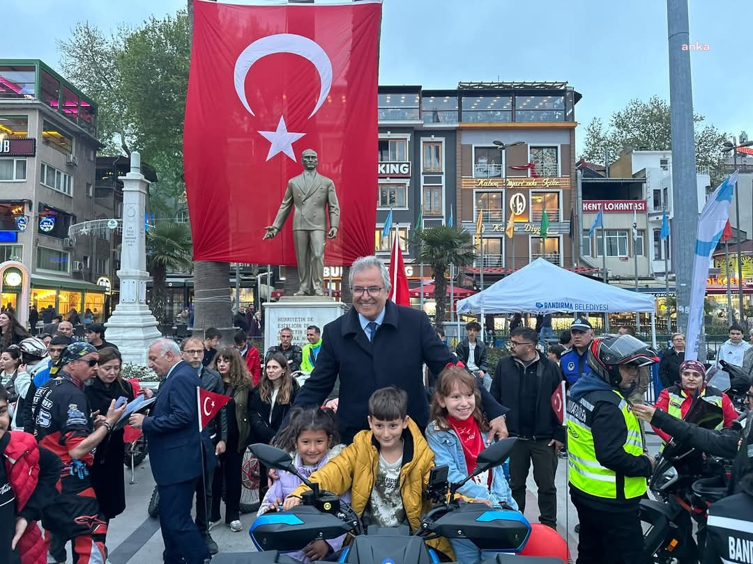 Bandırmada 23 Nisan kutlamaları, motosiklet kortejiyle taçlandı