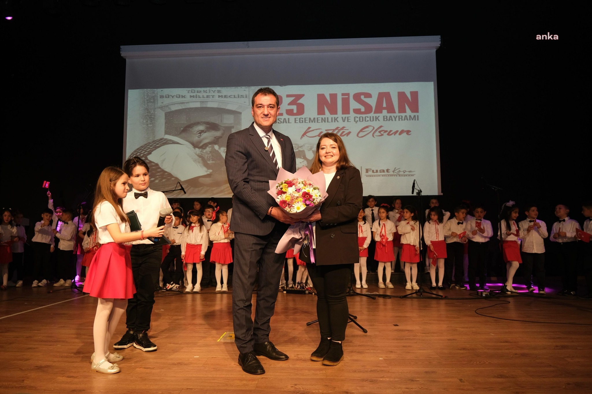 Giresun Belediyesi Konservatuvarı Çocuk Korosu'ndan 23 Nisan'a özel konser