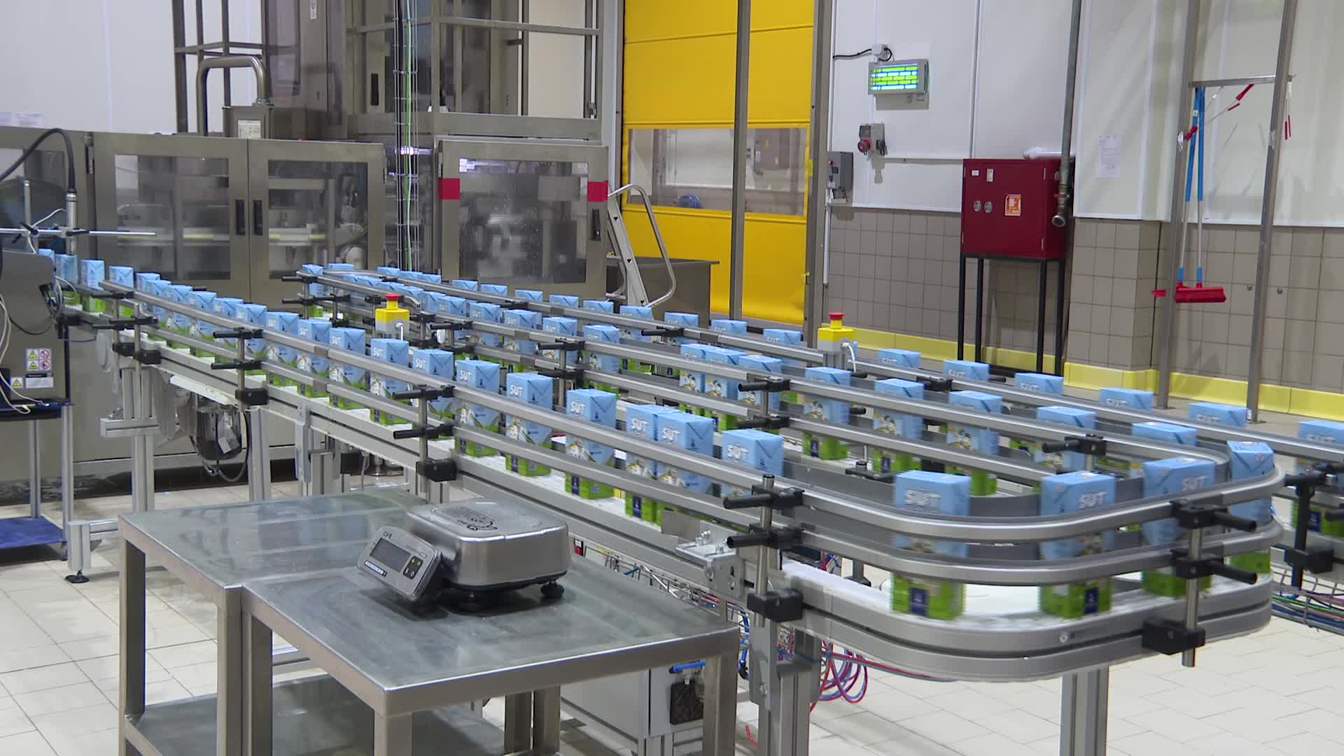 Geçici olarak kapatılmıştı: Bayındır Süt Fabrikası yeniden faaliyete geçti