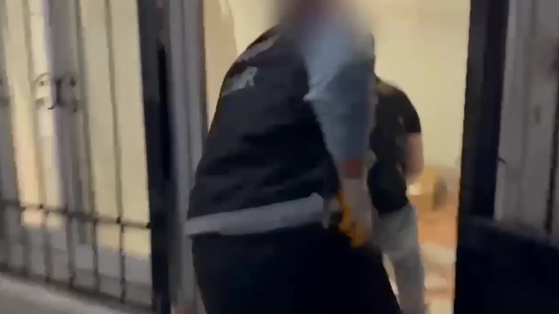İzmir'de silah kaçakçılığı operasyonu: 245 şüpheli gözaltına alındı, 137'si tutuklandı
