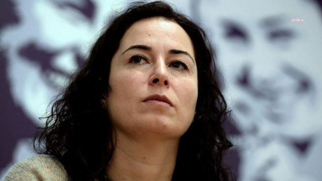 Mahkeme, İnterpol'ün ret kararına rağmen Pınar Selek için yeniden ''Kırmızı Bülten'' talebinde bulundu