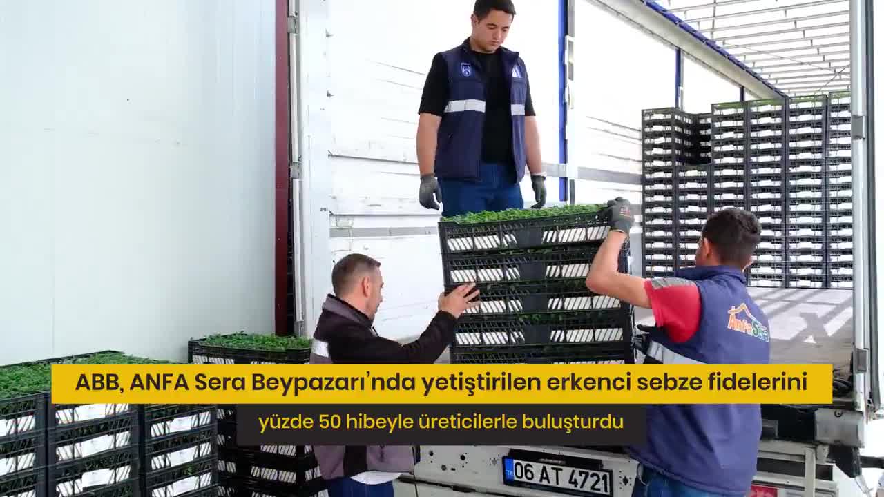 Ankara Büyükşehir Belediyesi’nden çiftçiye destek: 1 milyonun üzerinde erkenci sebze fidesi dağıtıldı