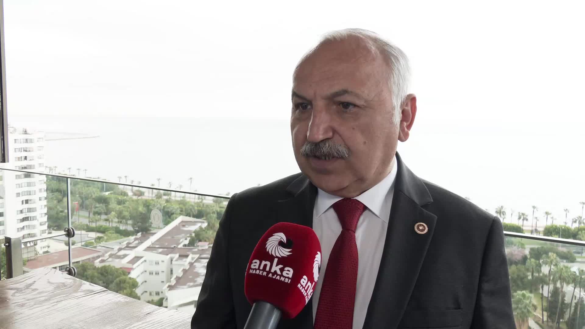 CHP'nin "Millet İradesine Sahip Çıkıyor" mitingi... CHP Mersin Milletvekili Dinçer: "Halkımızın bu büyük desteği gün gelecek onların sonunu hazırlayacaktır"
