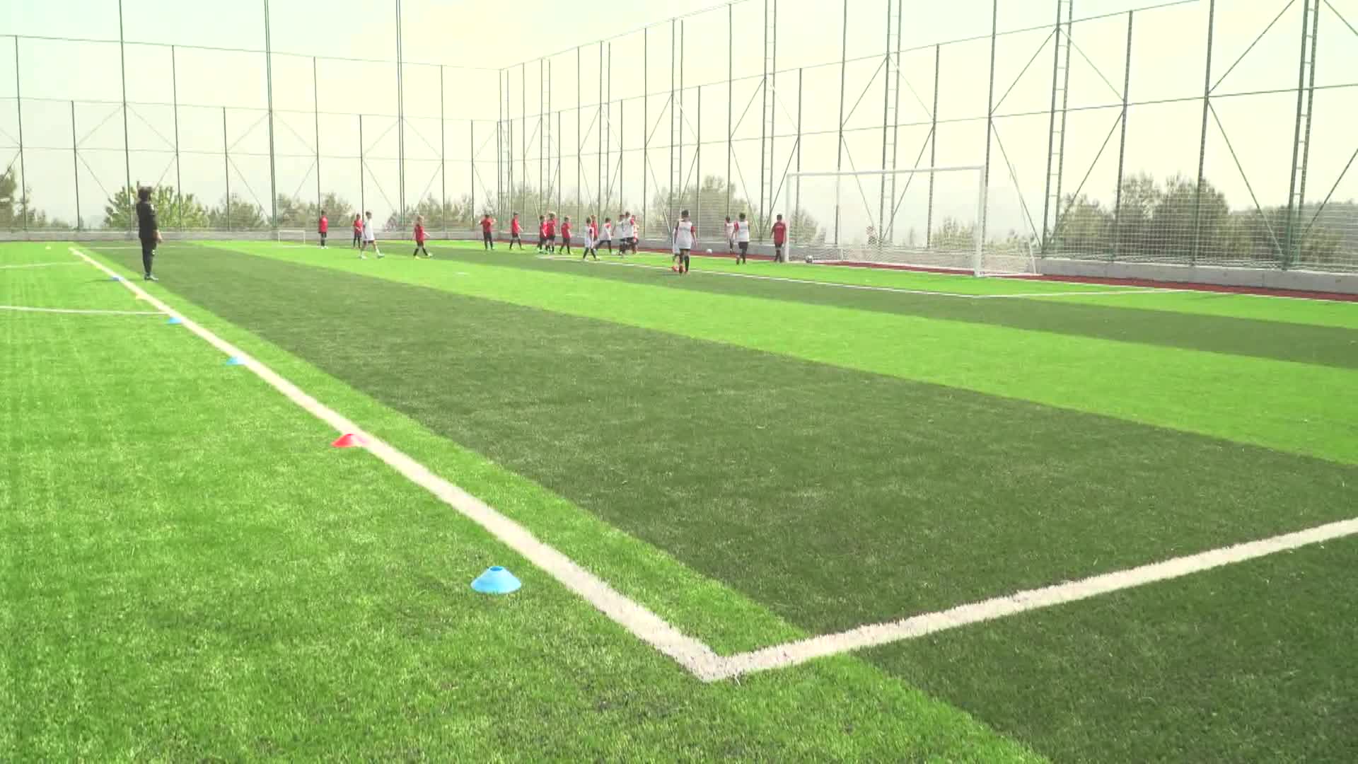 Osmangazi’de Gündoğdu Futbol Sahası hizmete açıldı
