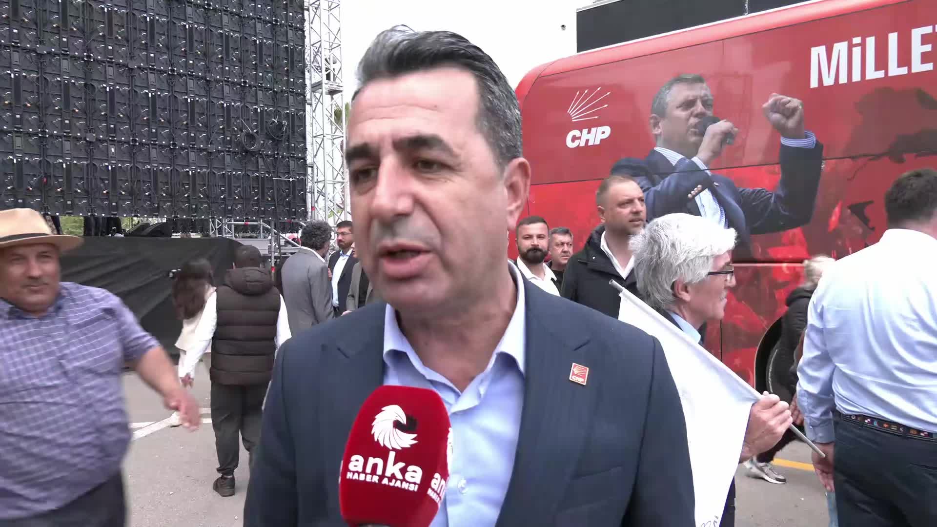 CHP’nin “Millet İradesine Sahip Çıkıyor” mitingi… Erhan Adem: "Yüreği olan, cesareti olan erken seçim sandığını bu milletin önüne getirir"