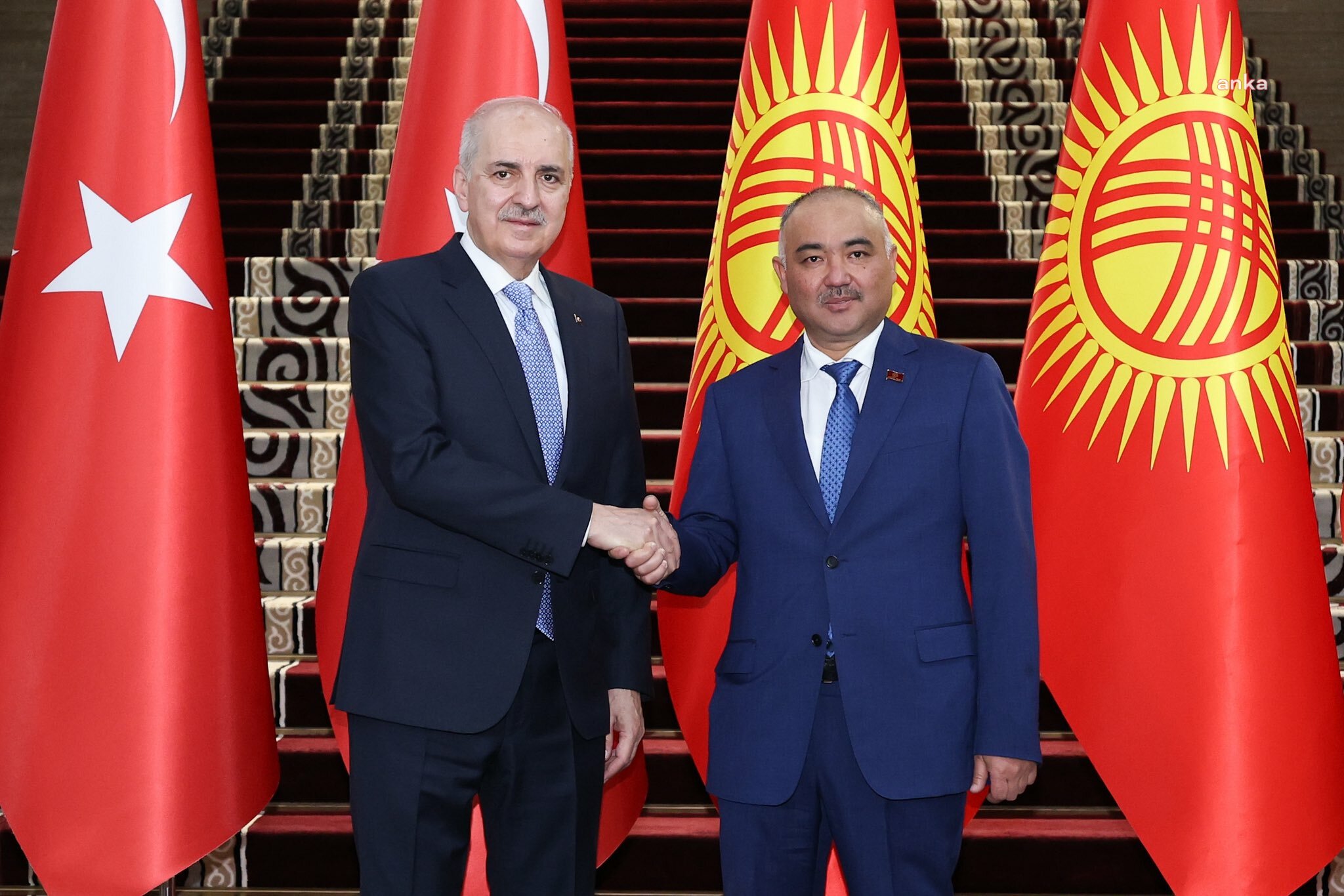 Numan Kurtulmuş, Kırgız mevkidaşı Nurlanbek Uulu ile Bişkek'te bir araya geldi
