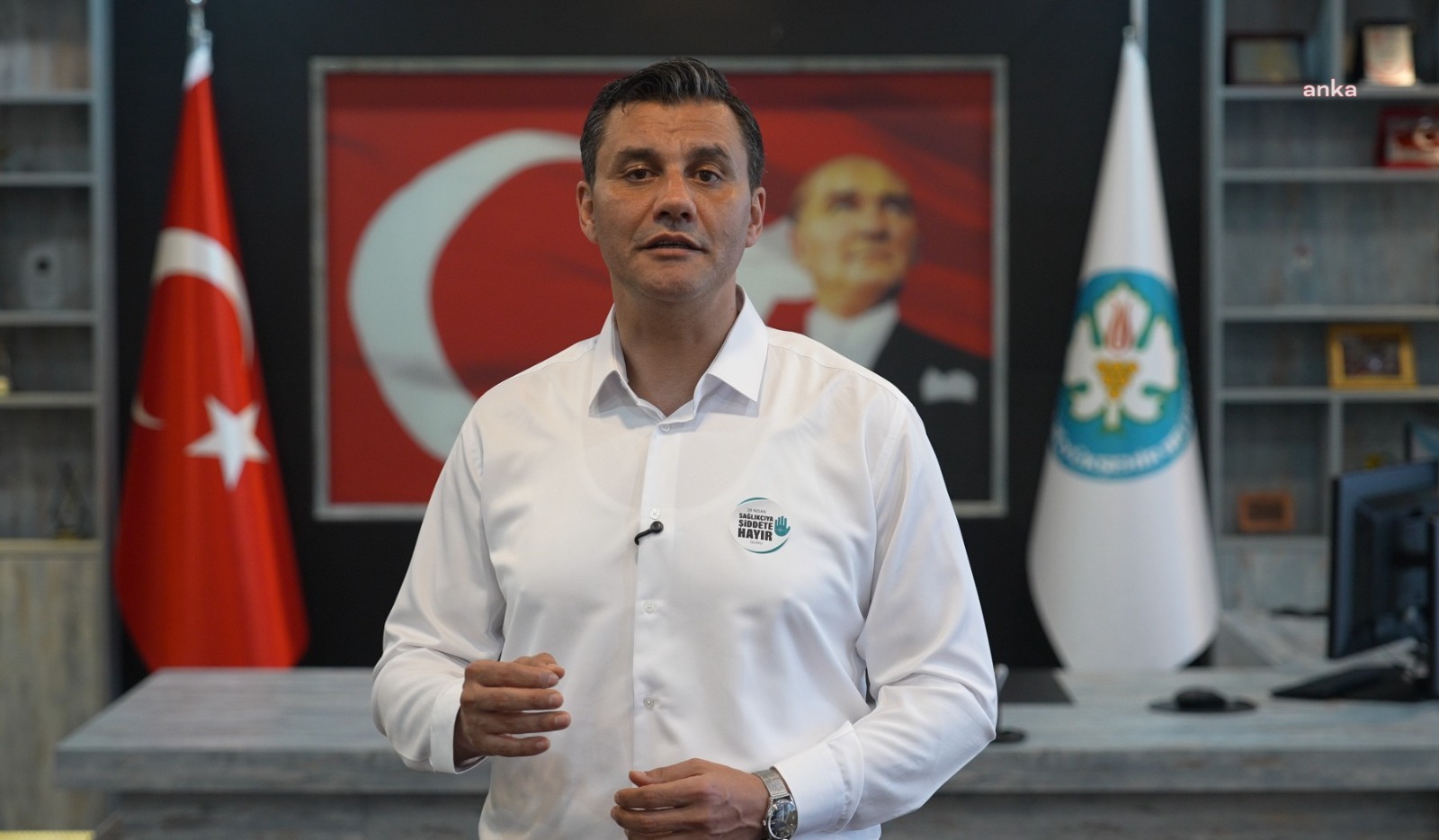 Manisa Büyükşehir Belediyesi çalışanları "Sağlıkçıya Şiddete Hayır Günü" dolayısıyla beyaz giyindi... Başkan Zeyrek: "Sağlık çalışanlarımızın destekçisiyiz"