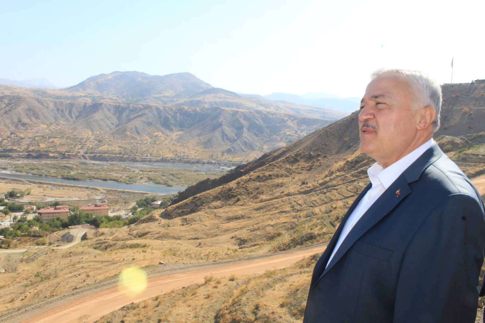AKP'Lİ DEMİRBAĞ, FETTAH TAMİNCE'YE "ŞEREFSİZ" DEDİ