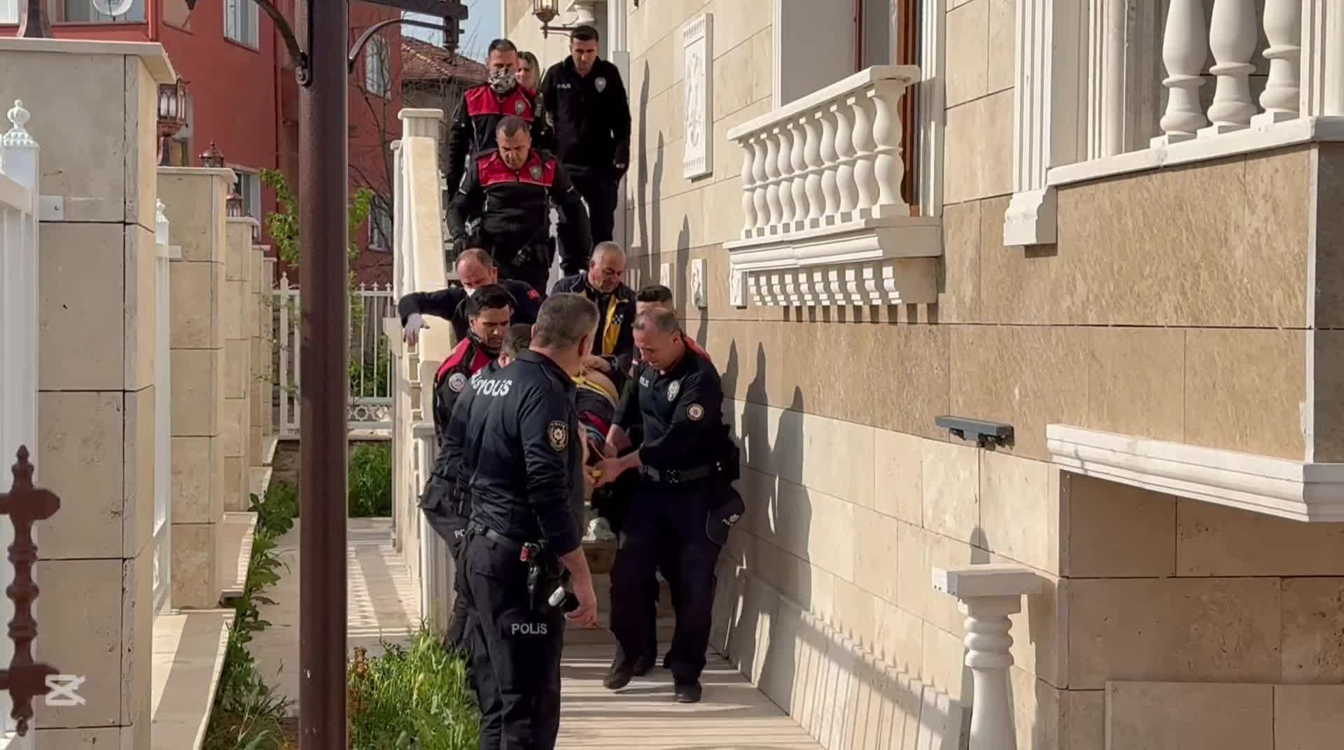 Eşini öldürdükten sonra intihar eden emekli asker hastanede öldü
