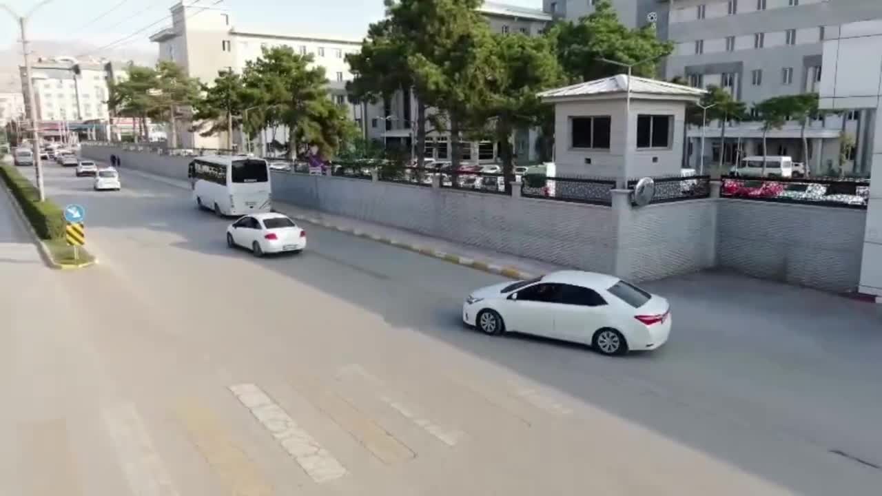 Van Havalimanı’nda 66 Kilo kaçak altın ve yüklü miktarda döviz ele geçirildi