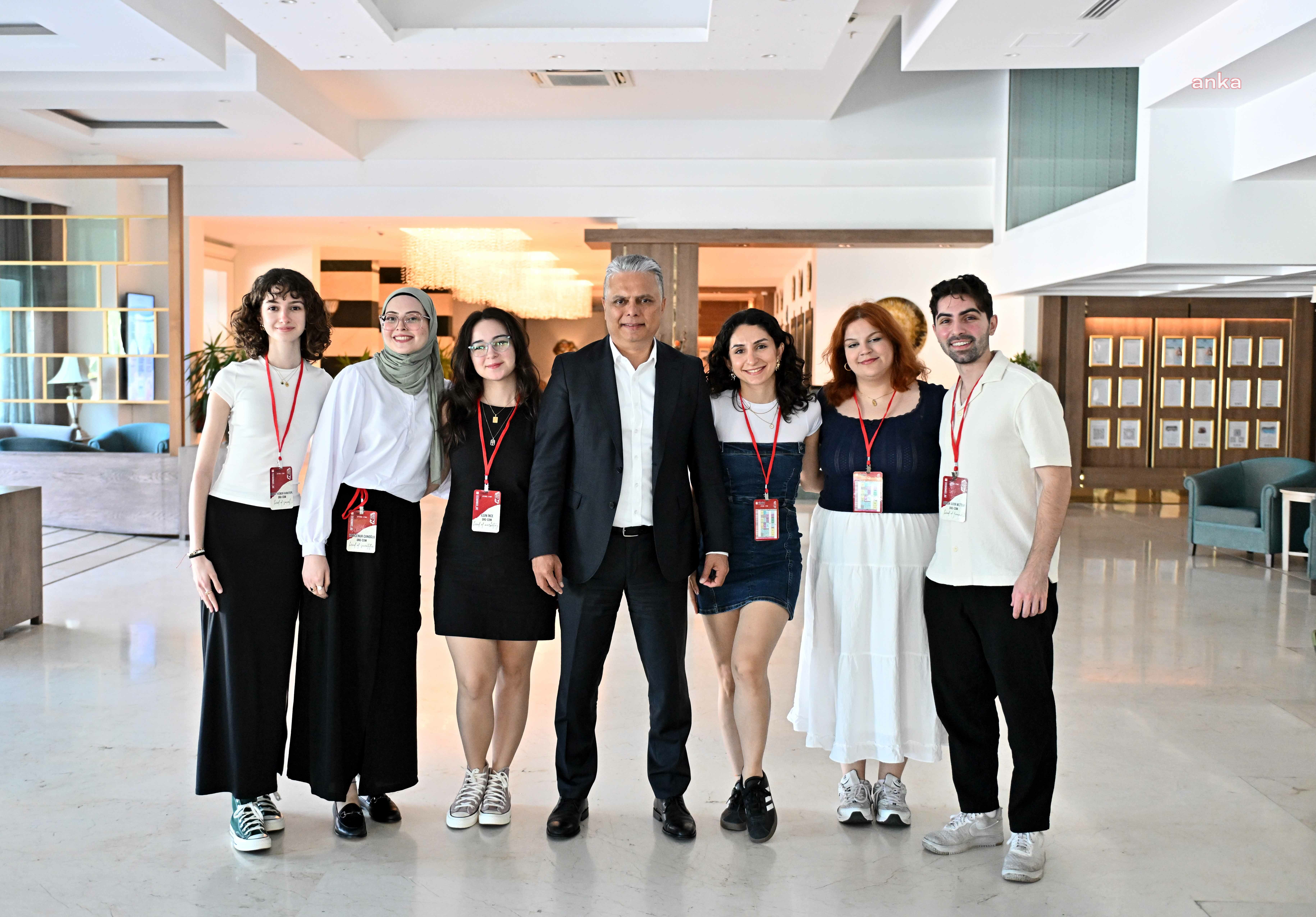 Muratpaşa Belediye Başkanı Uysal, Avrupa Psikoloji Öğrencileri Birlikleri Federasyonu’nun düzenlediği kongreye katıldı