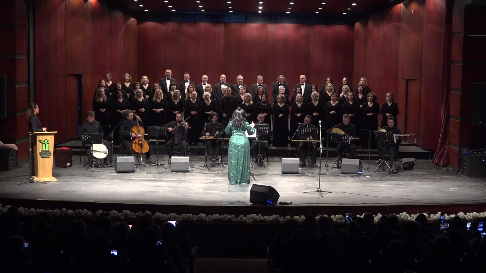 Avni Anıl ve İnci Çayırlı Tepebaşı'nda anıldı