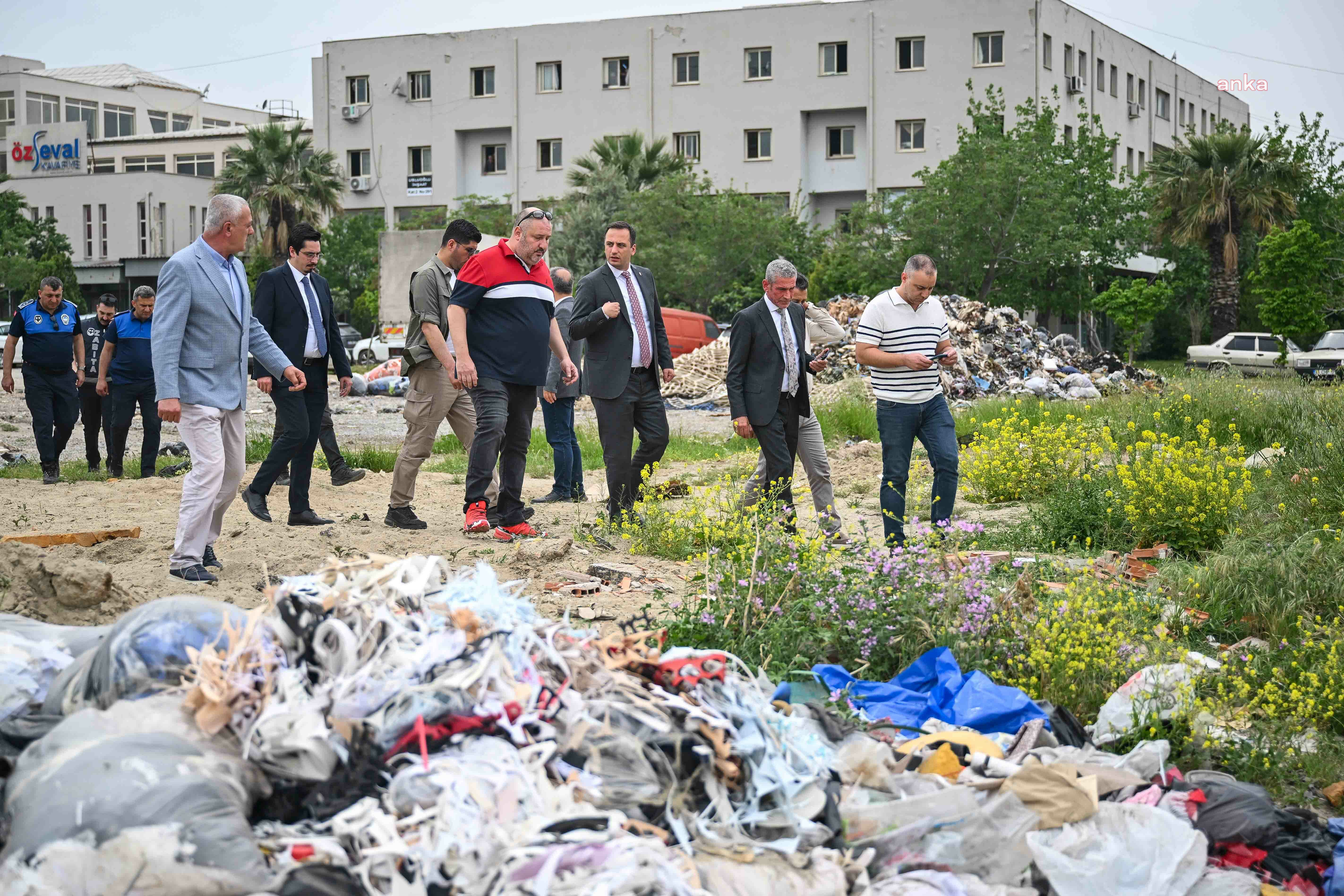 Bornova Belediyesi Işıkkent Ayakkabıcılar Sitesi’ndeki sanayi atıklarını toplayacak
