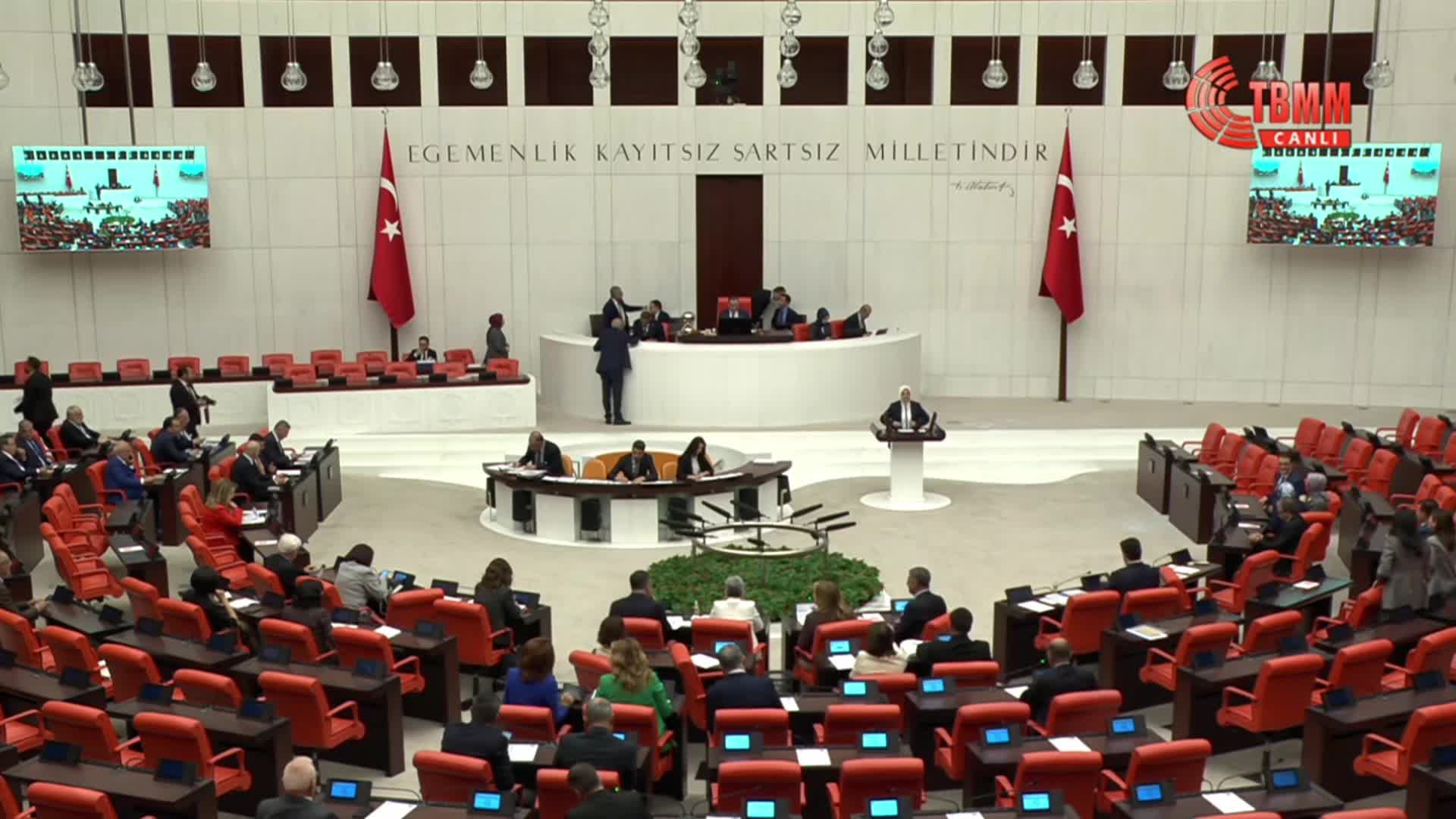 AK Partili Ayşe Keşir: "İngiltere'nin üç çocuktan bir çocuğa düşmesi 112 yılı almış ama Türkiye'de ne yazık ki 32 yılda gerçekleşti"