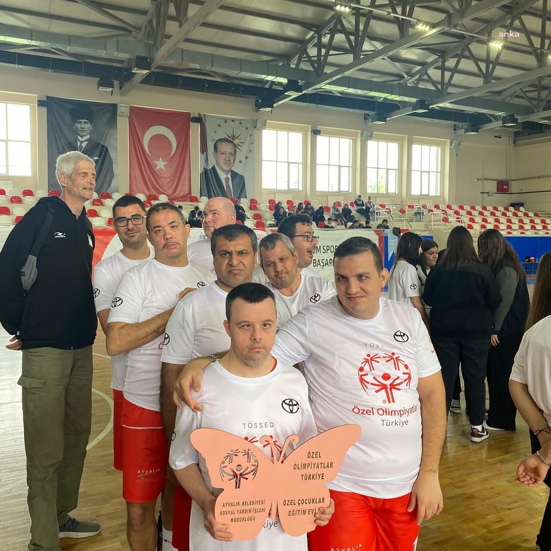 Özel çocuklar, altın madalyaları, Ayvalık’a getirdi