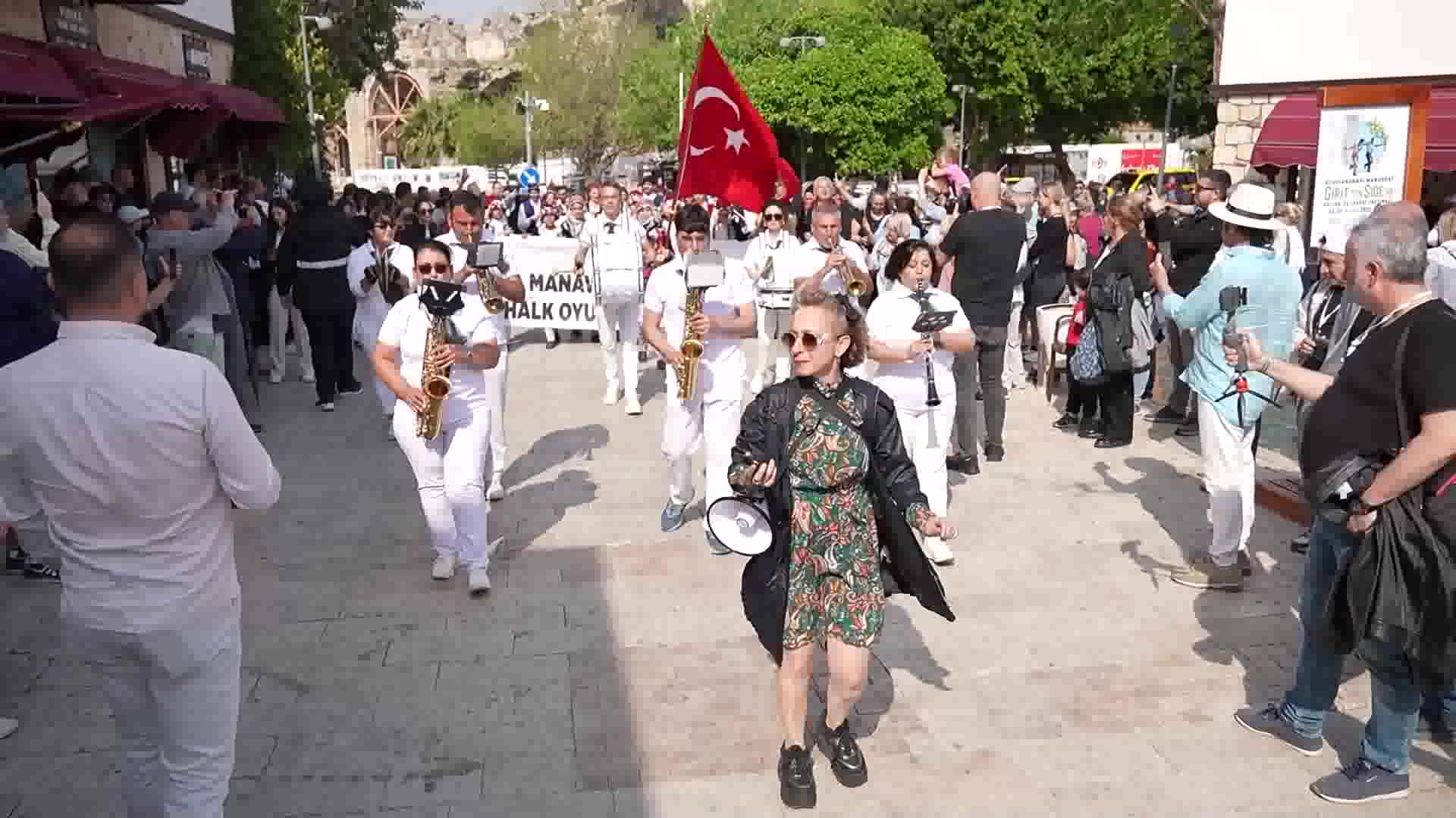 Mersin Büyükşehir Belediyesi,  Manavgat Girit’ten Side’ye Kültür ve Lezzet Festivali’ne katıldı