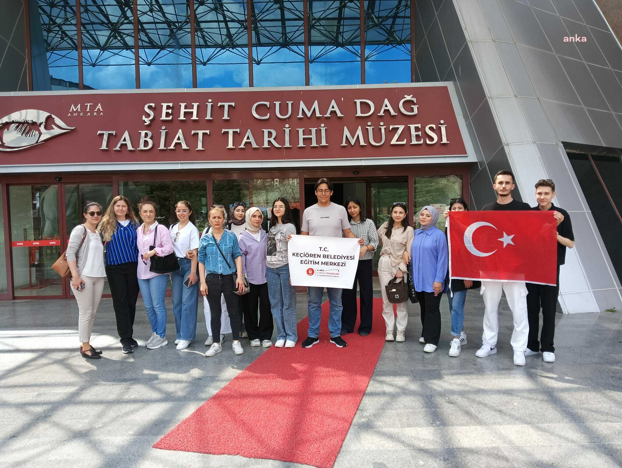 Keçiörenli öğrenciler, MTA Tabiat Tarihi Müzesi'ni gezdi