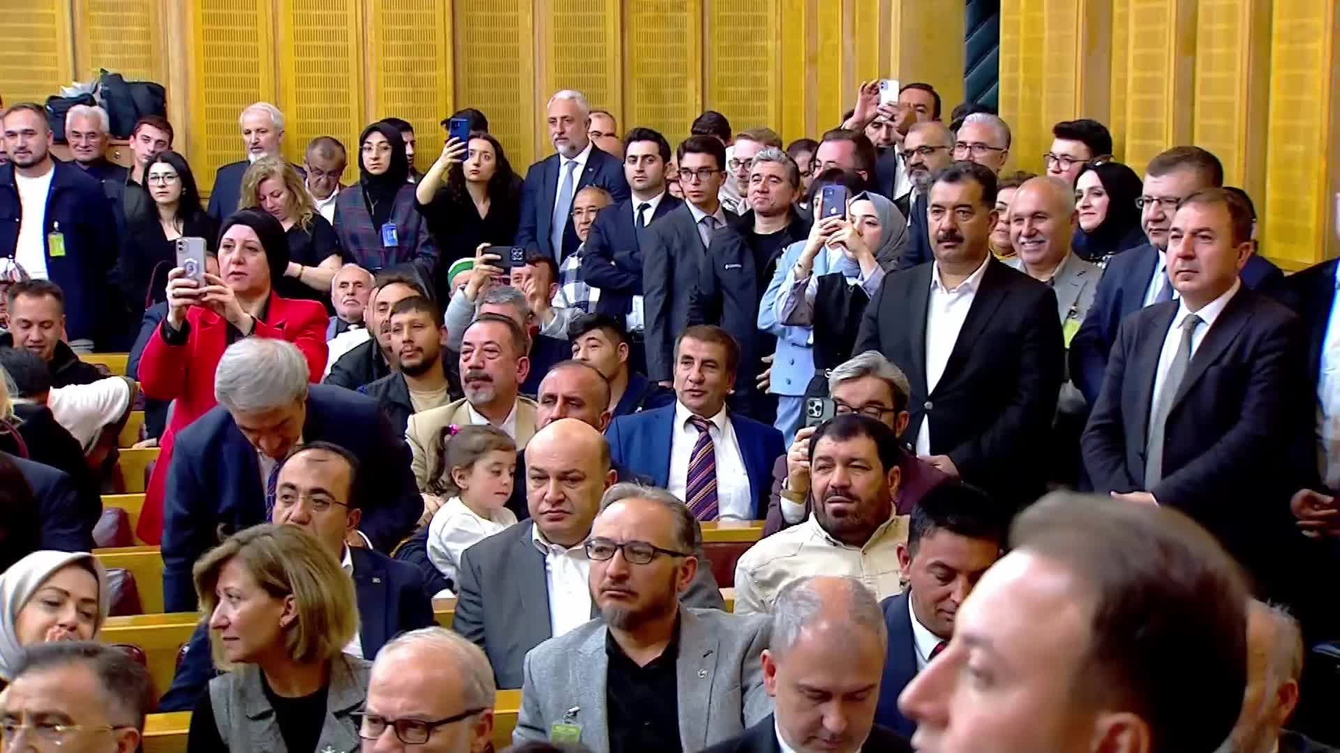 Yeni Yol Grup Toplantısı... Babacan'dan iktidara ve yerel yönetimlere "deprem" eleştirisi: "Gerekli önlemleri alma beceriniz yoksa, sorumluluğu birbirinize atıyorsanız bu işi derhal bırakın"