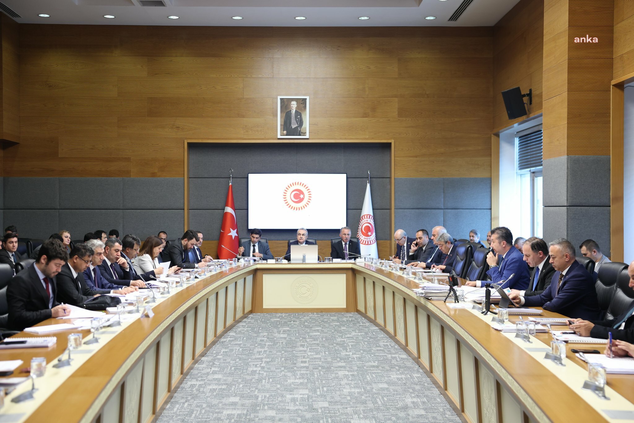 TBMM KİT Komisyonu... İller Bankası Genel Müdürü Türk: 2022 yılında yerel yönetimlere, 2 bin 967 adet iş için toplam 17,8 milyar lira finansman sağlandı