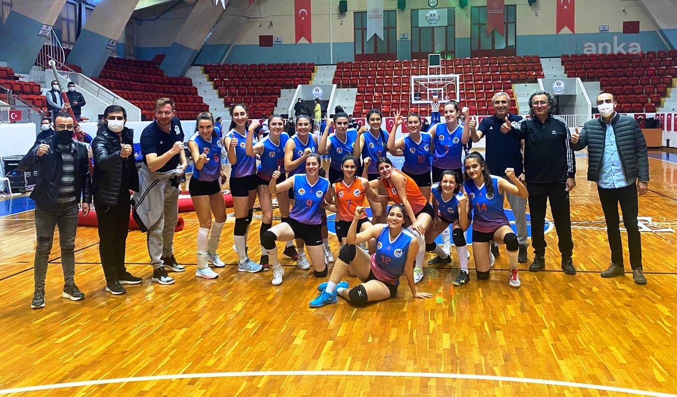 ADANA BÜYÜKŞEHİR KADIN VOLEYBOL TAKIMI ŞAMPİYONLUĞA KOŞUYOR