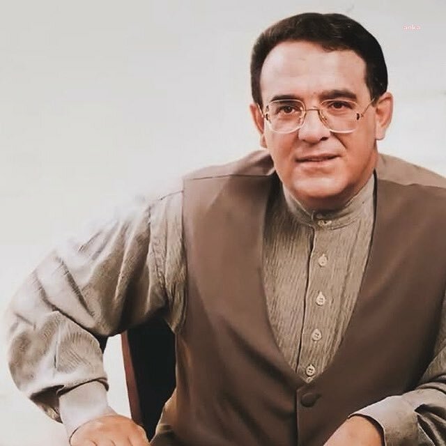 Usta bağlama sanatçısı Yavuz Top hayatını kaybetti