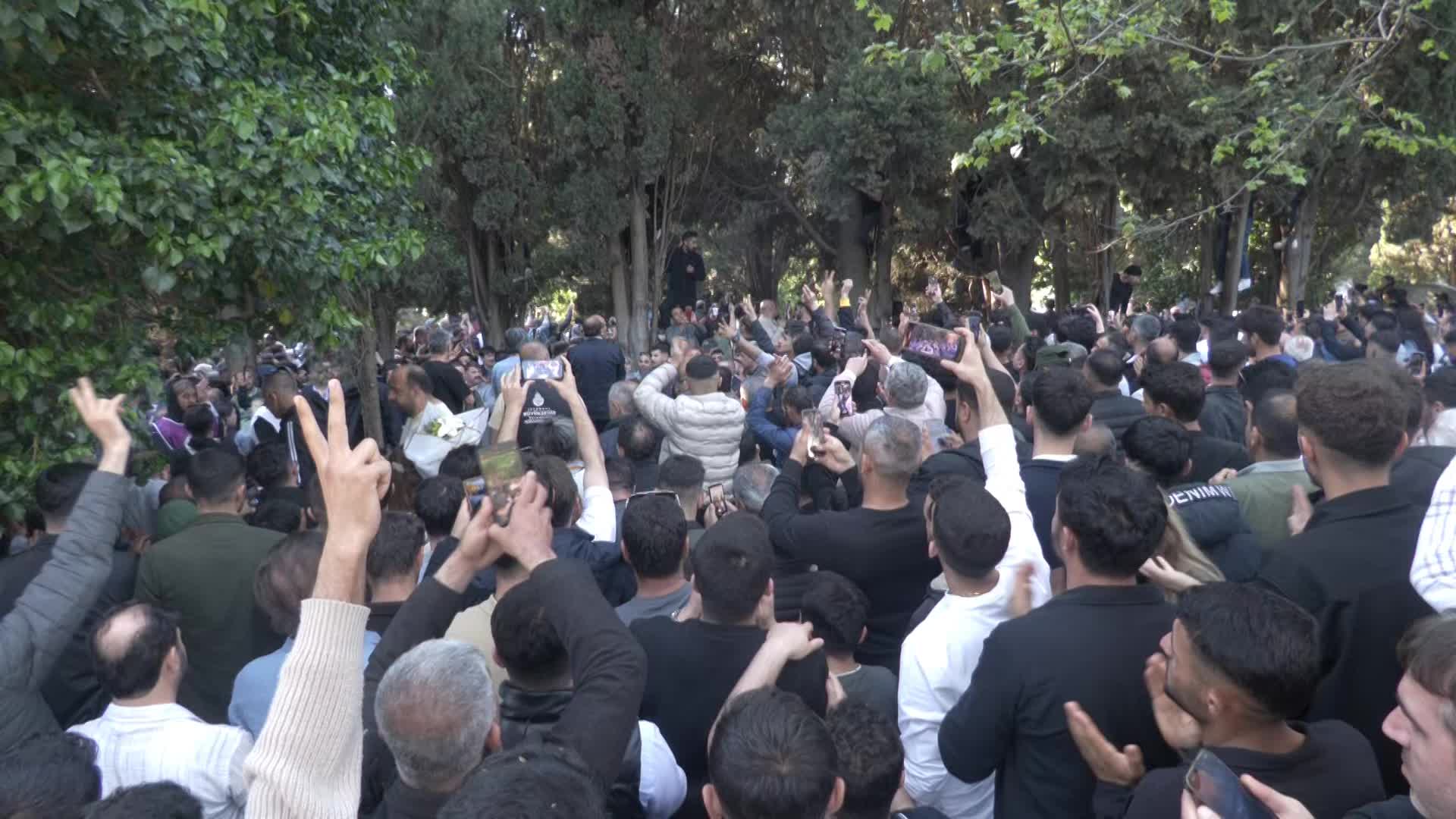 Sırrı Süreyya Önder, Zincirlikuyu Mezarlığı'nda son yolculuğuna uğurlandı