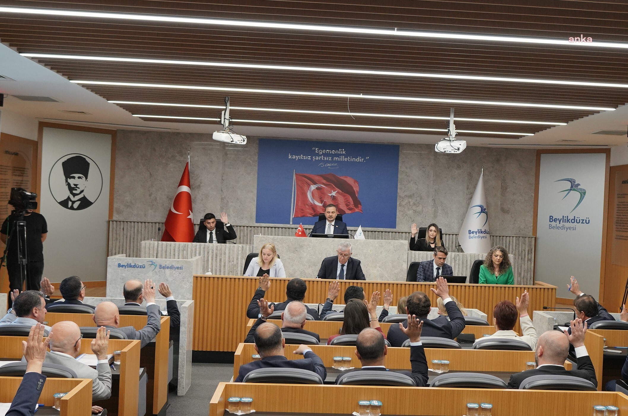 Beylikdüzü Belediye Başkan Vekili Çebi: “Özgür Özel'e yönelik saldırıyı şiddetle kınıyorum”