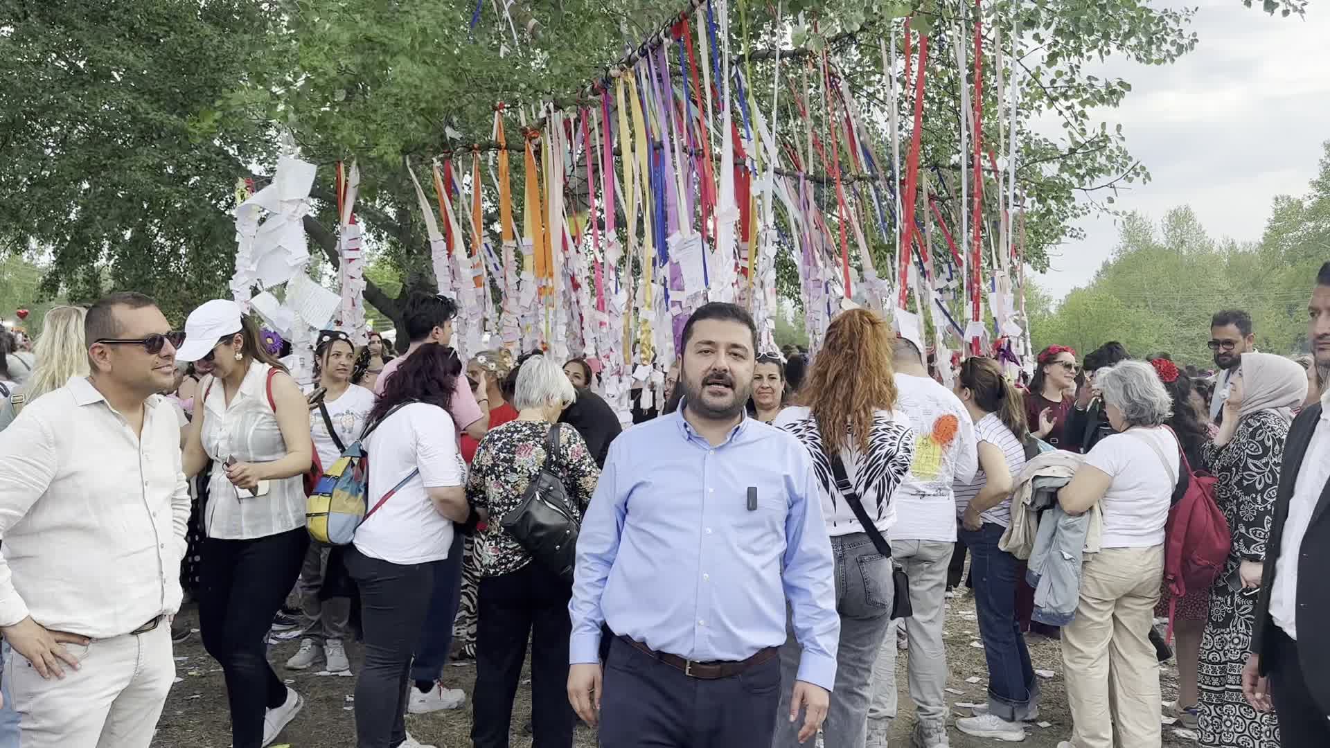Edirne'de 1400 yıllık Kakava ateşi yakıldı... Ahmet Baran Yazgan: "Dilek ağacına bu kadar yoğun dileklerin olduğunu görmemiştim"