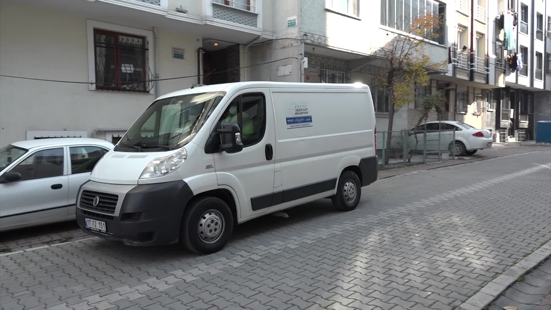 ESENYURT BELEDİYESİ’NDEN 65 YAŞ ÜSTÜ VATANDAŞLARA SICAK YEMEK VE KAHVALTI DESTEĞİ