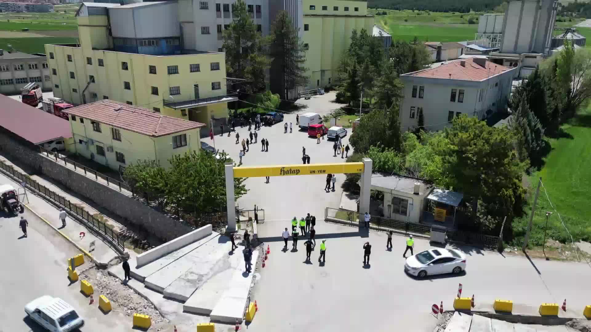 Çorum Valisi Çalgan, un fabrikasındaki patlamada yaralananları ziyaret etti