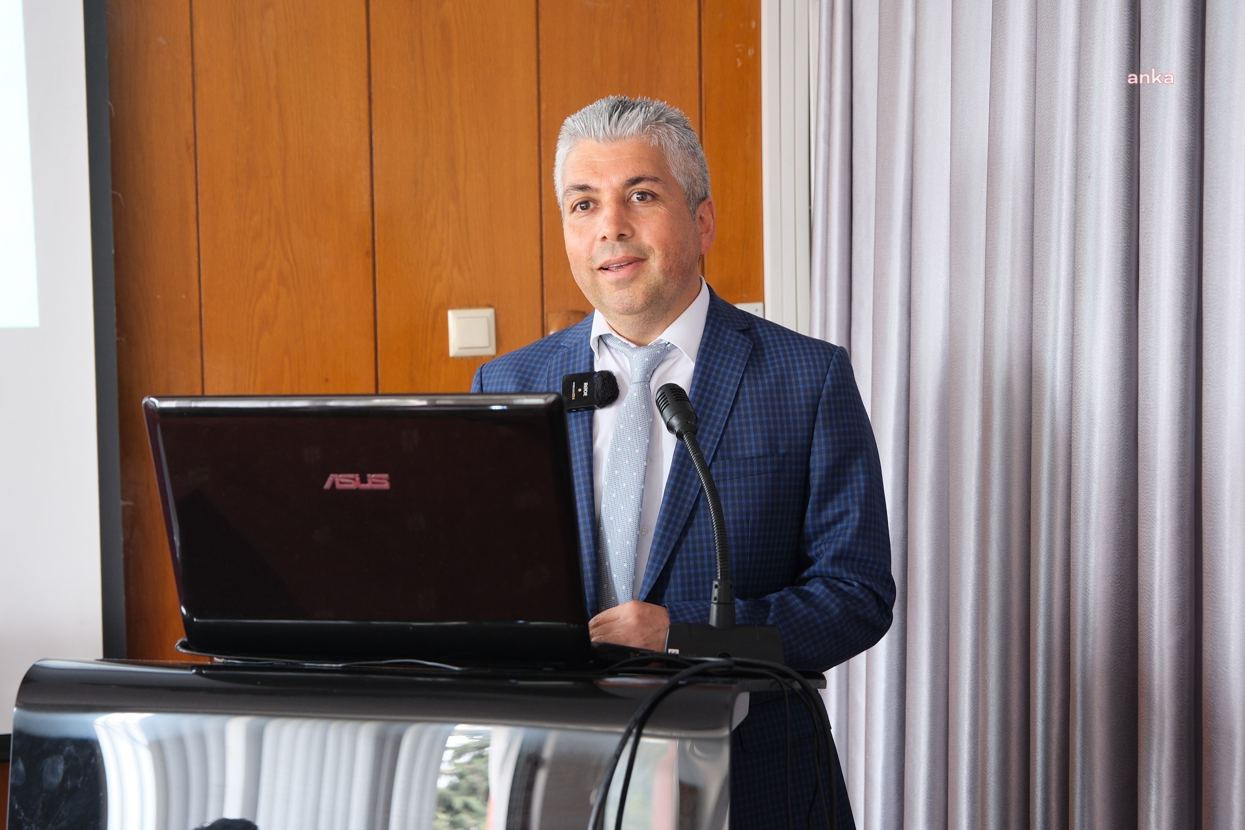 Adana'da  'Sokak Canlılarının Rehabilitesi' konulu toplantı