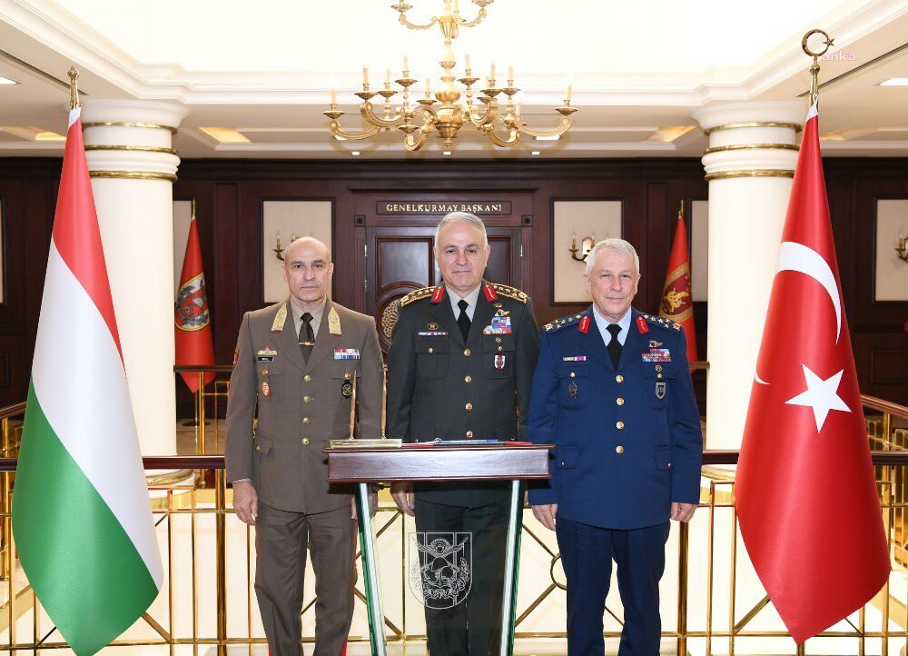 Genelkurmay Başkanı Orgeneral Metin Gürak, Macaristan Savunma Kuvvetleri Komutanı'nı kabul etti