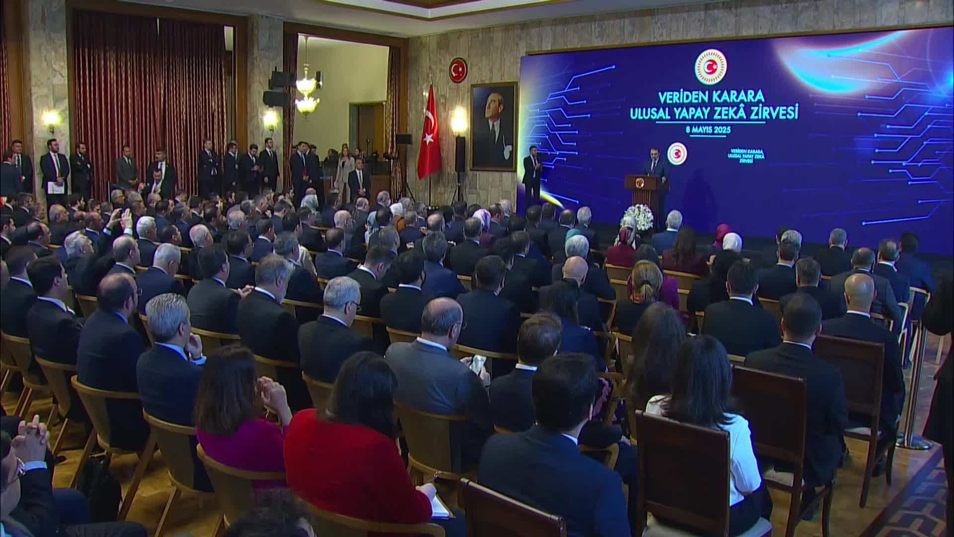 Veriden Karara Ulusal Yapay Zeka Zirvesi...  Cevdet Yılmaz: "Biz bu konularda tüketici olmayacağız, üretim süreçleri içinde yer alacağız"