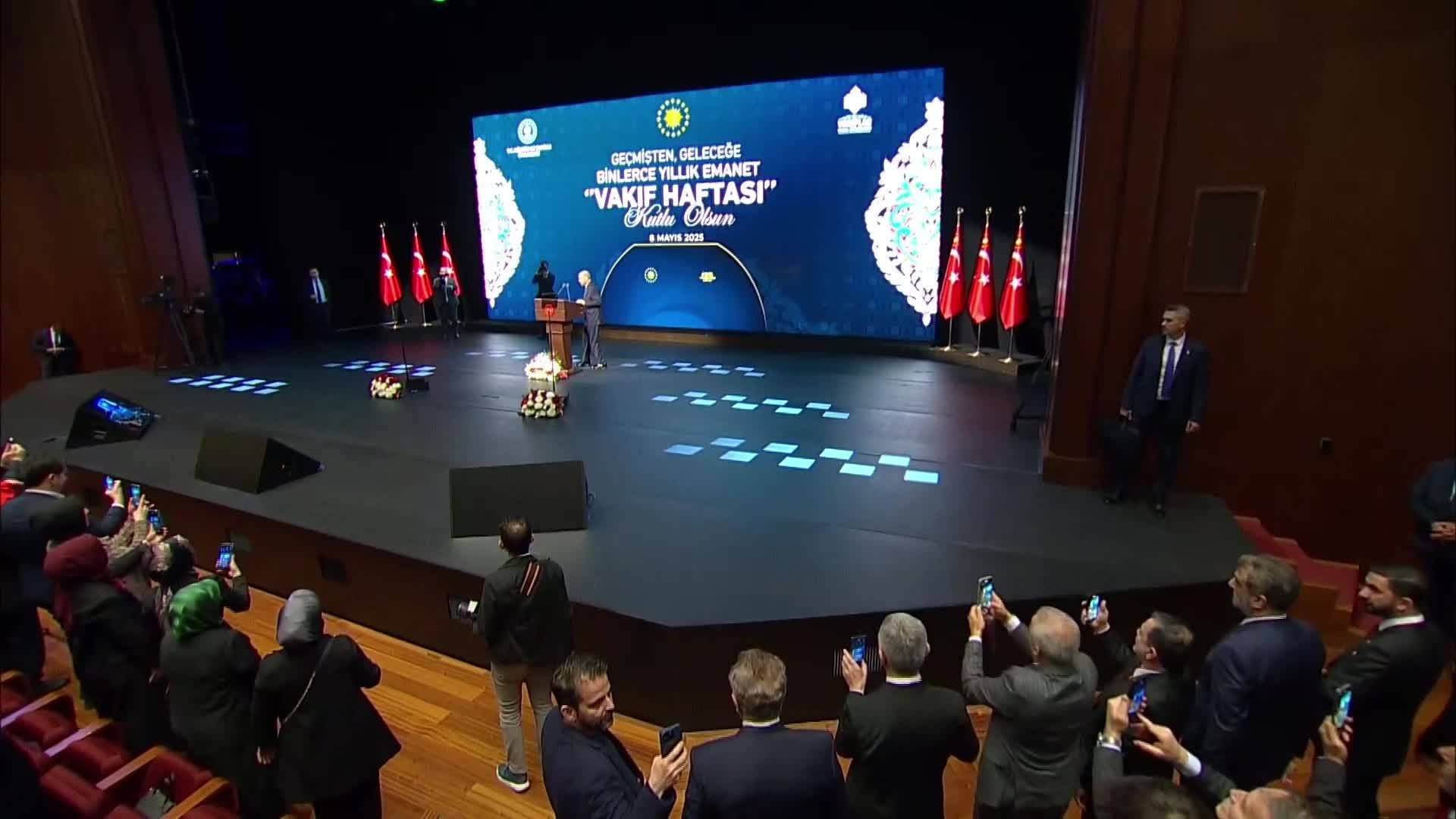 Cumhurbaşkanı Erdoğan, Vakıflar Haftası Kutlama Programında konuştu: "Evliliğin kolaylaştırılması, teşvik edilmesi lazım"