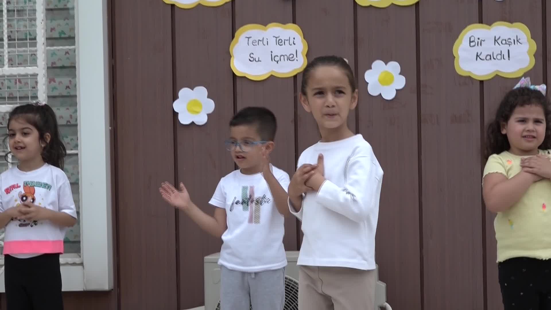 Bornova Belediyesi’nin Çocuk Oyun ve Aktivite Merkezleri’nde Anneler Günü kutlandı