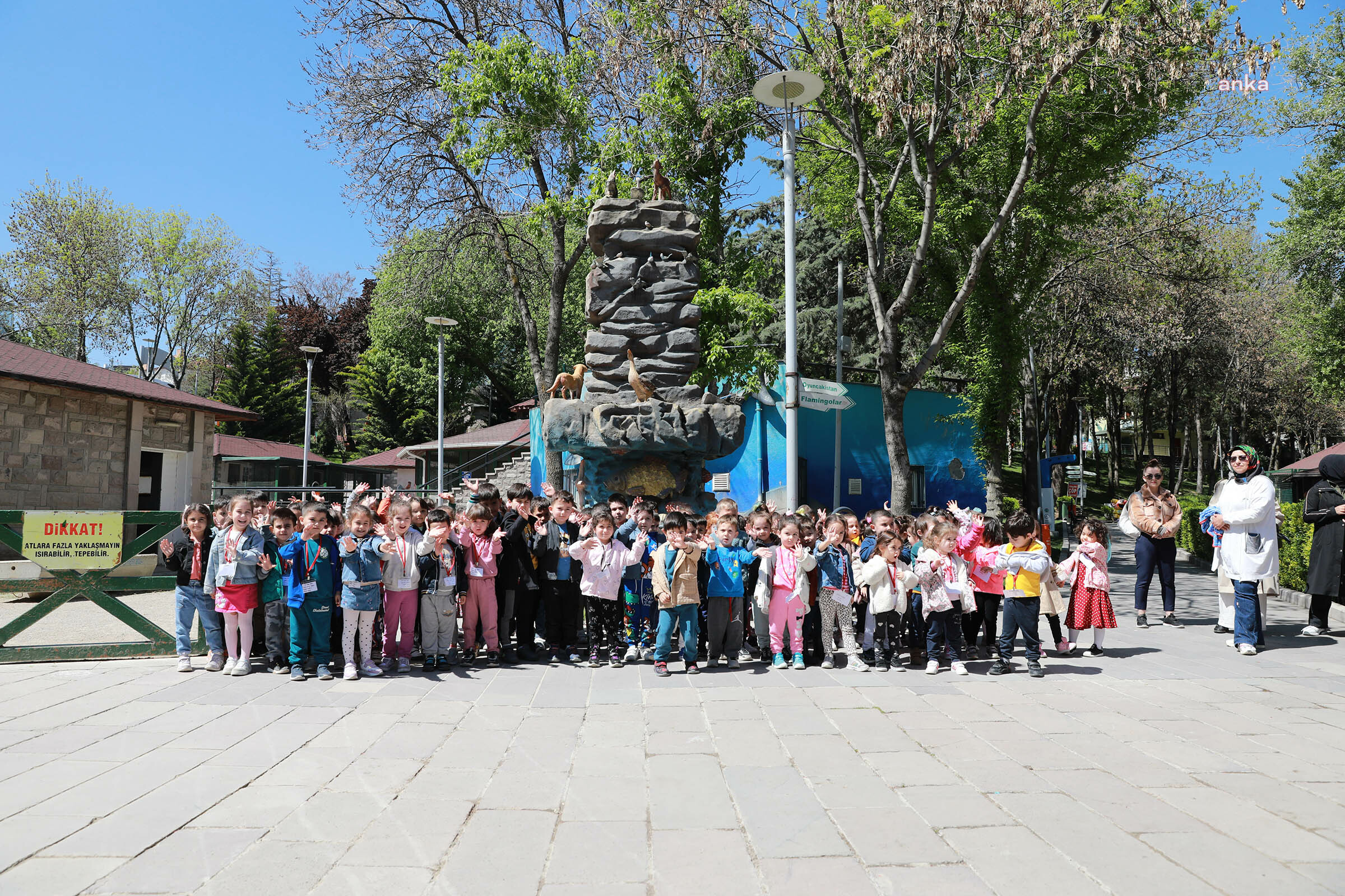 Keçiörenli miniklerden Evcil Hayvan Parkı’na ziyaret