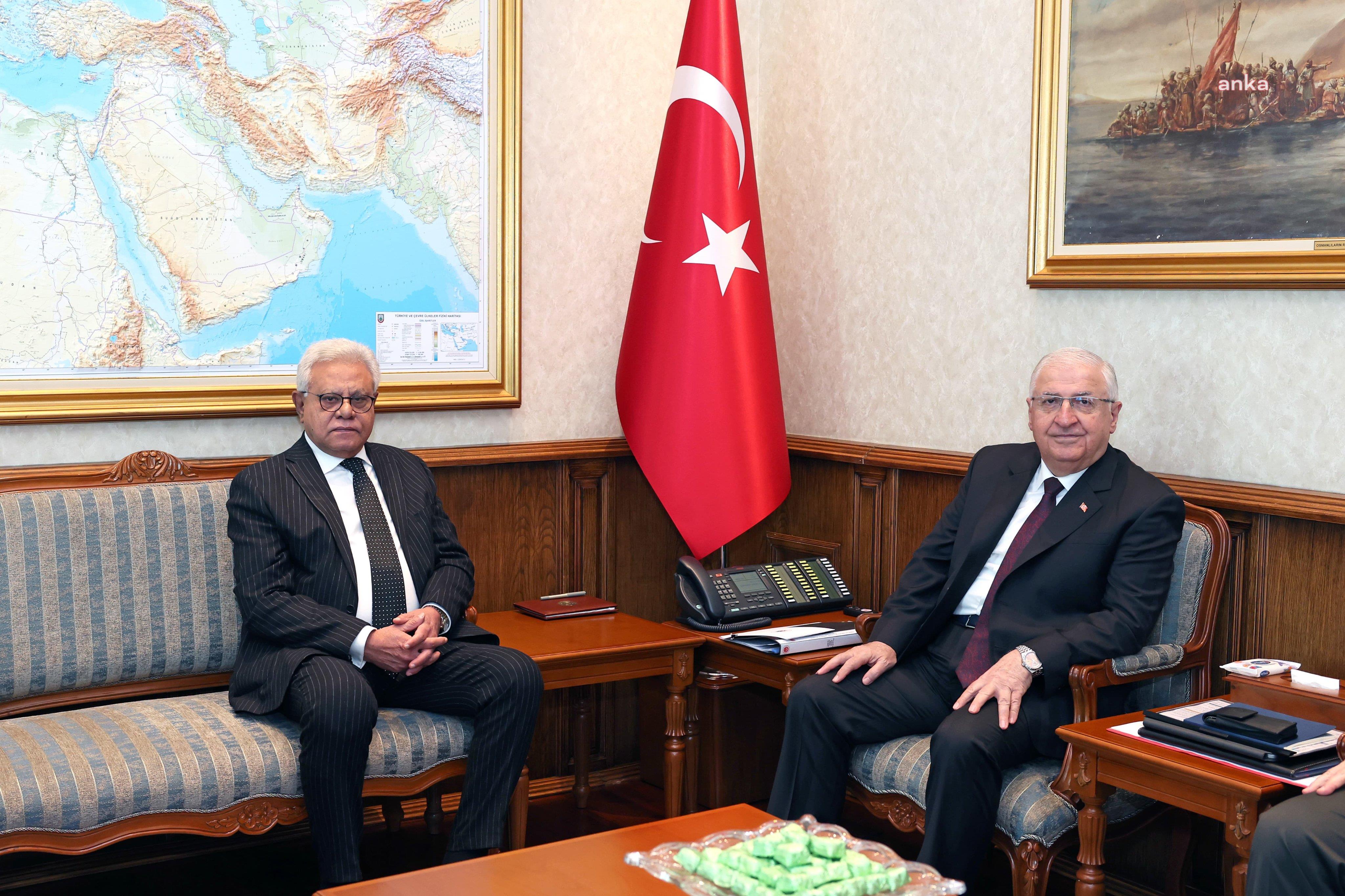 Bakan Güler, Pakistan'ın Ankara Büyükelçisi Cüneyd'i kabul etti