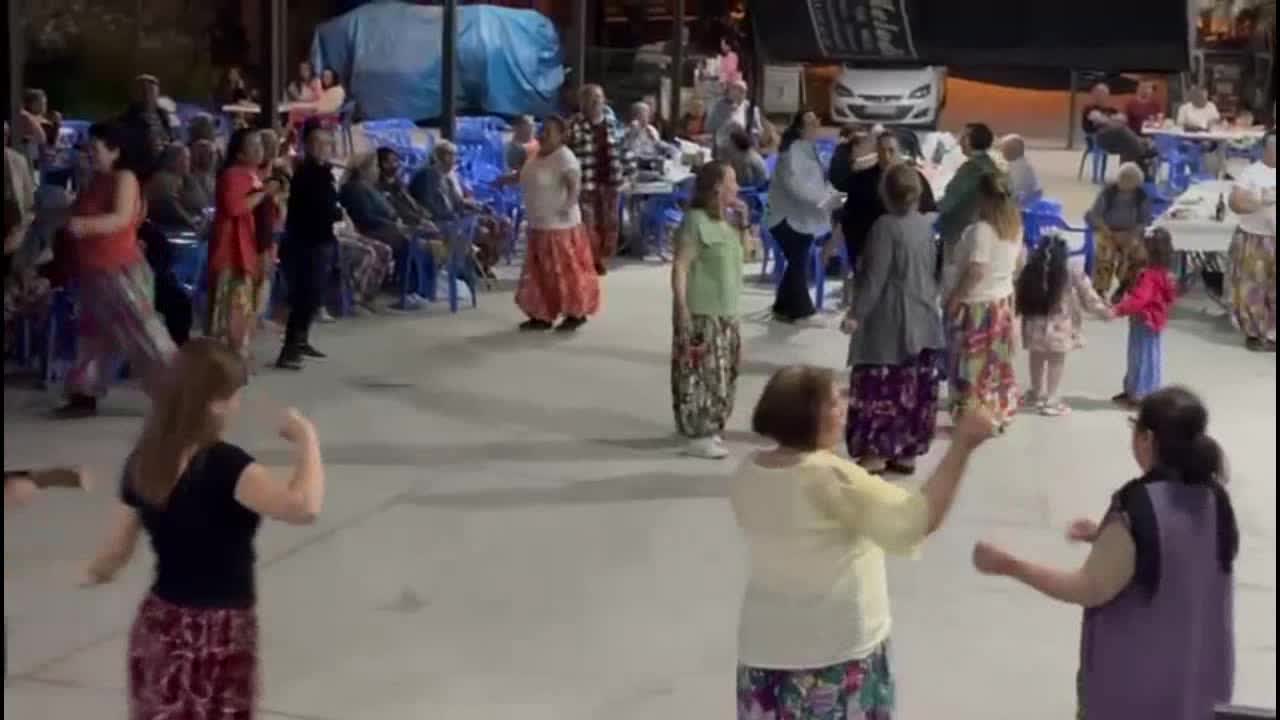 Çine'nin Dutluoluk ve Yeniköy mahallelerinde annelere özel kutlama