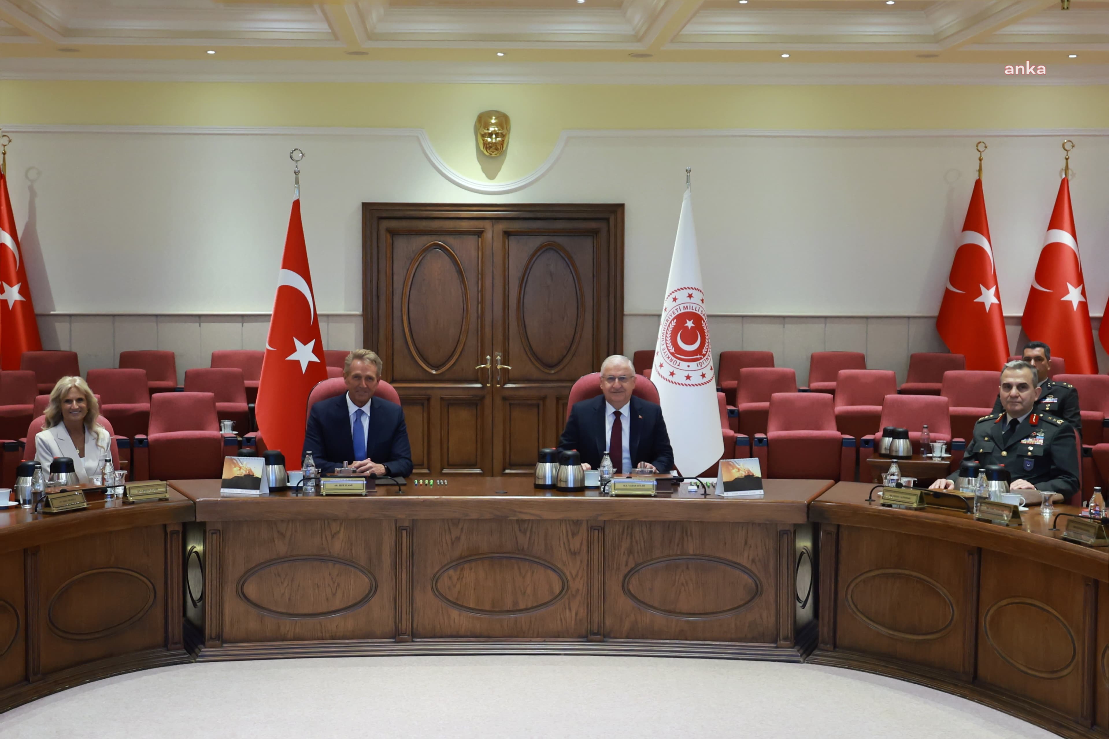 Bakan Yaşar Güler, UTAH Dünya Ticaret Merkezi Başkanı Jeff Flake'i ve beraberindeki heyeti kabul etti