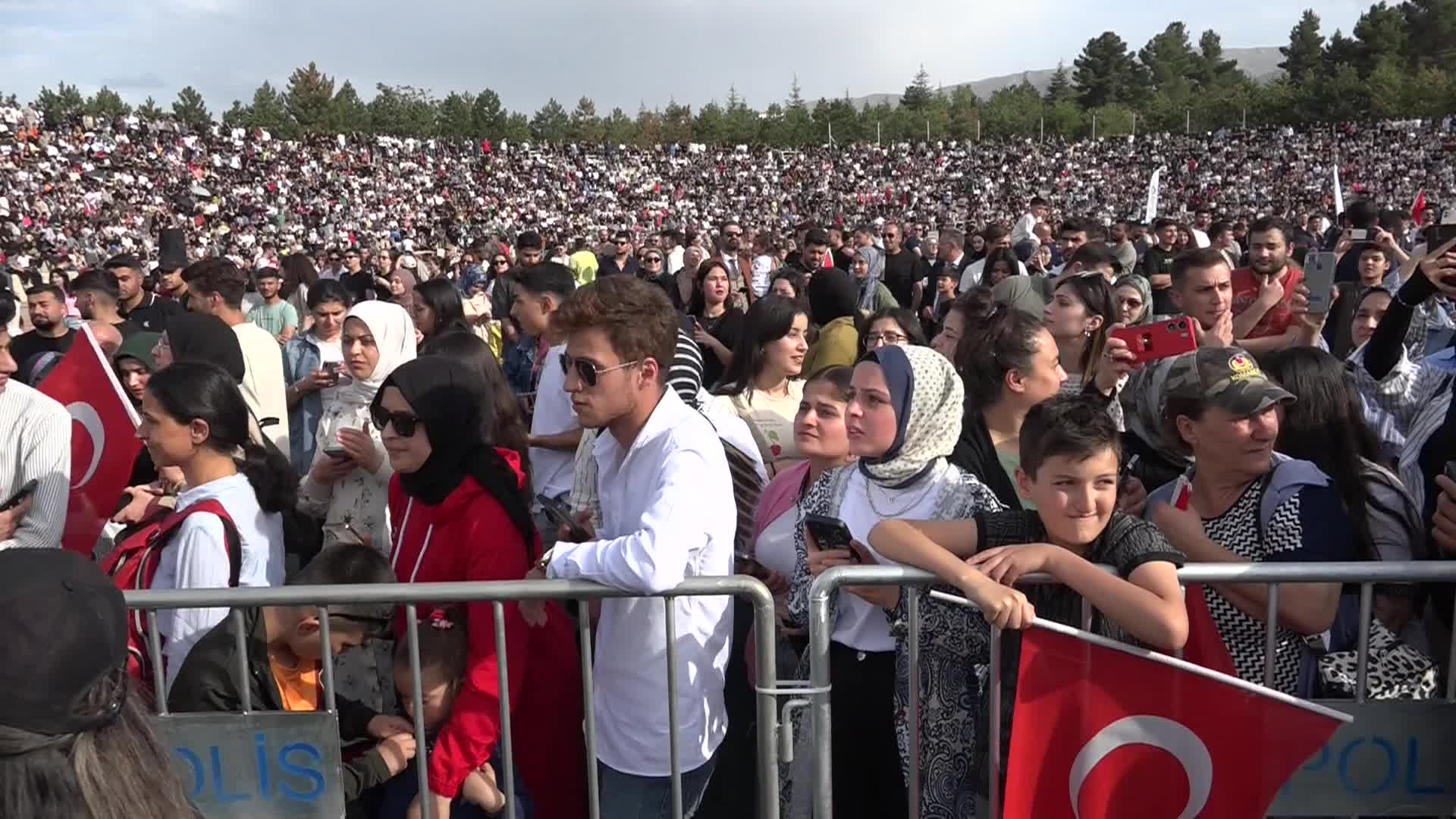İnönü Üniversitesi’nde SOLOTÜRK gösterisi gerçekleştirildi